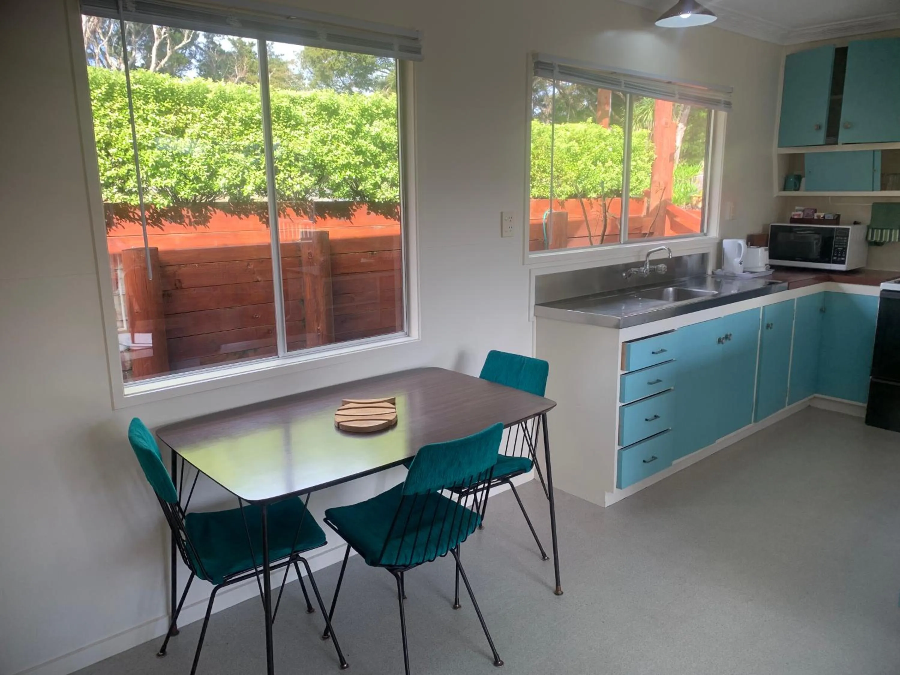Kitchen or kitchenette in The Retreat Bay of Islands