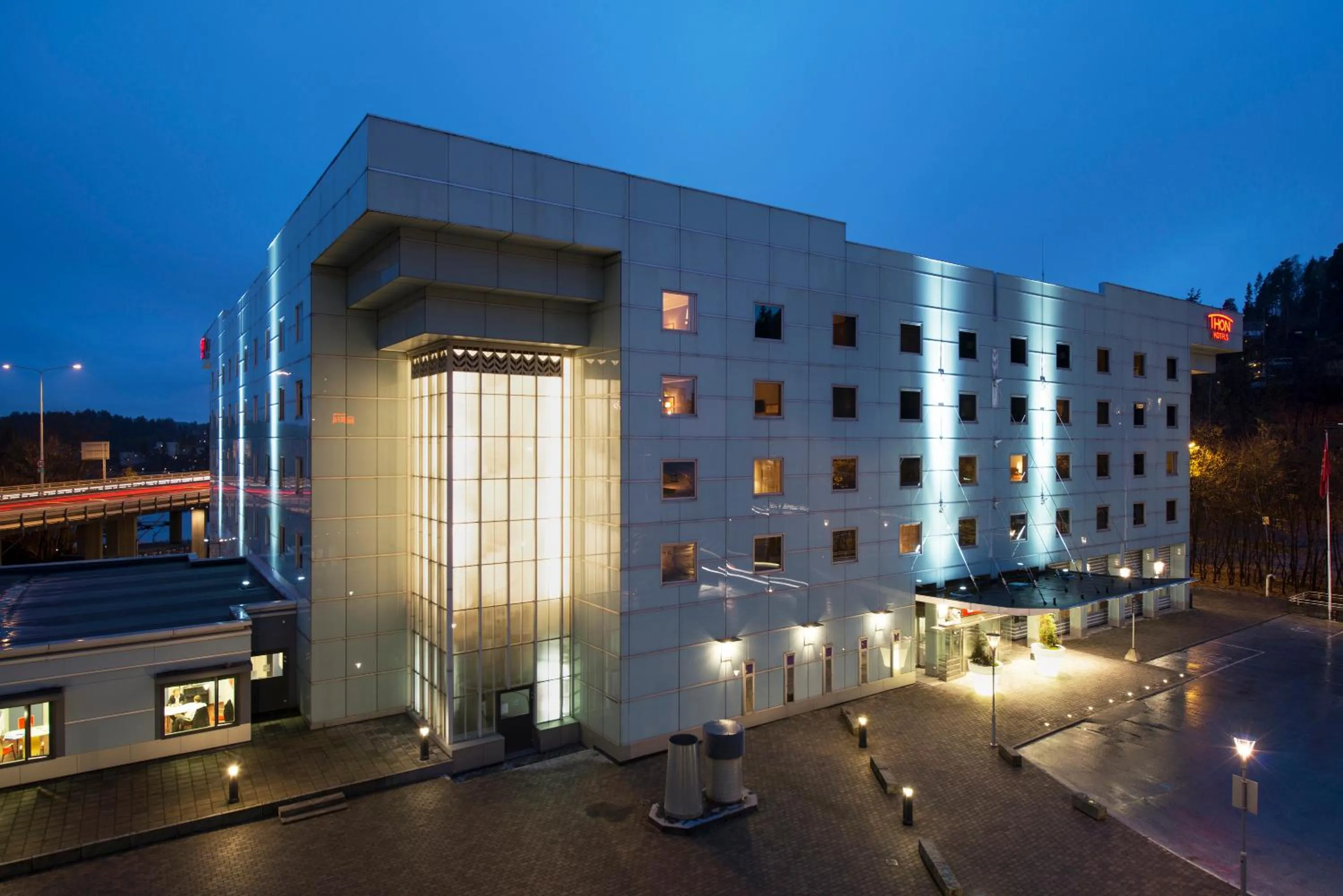 Facade/entrance in Thon Hotel Oslofjord