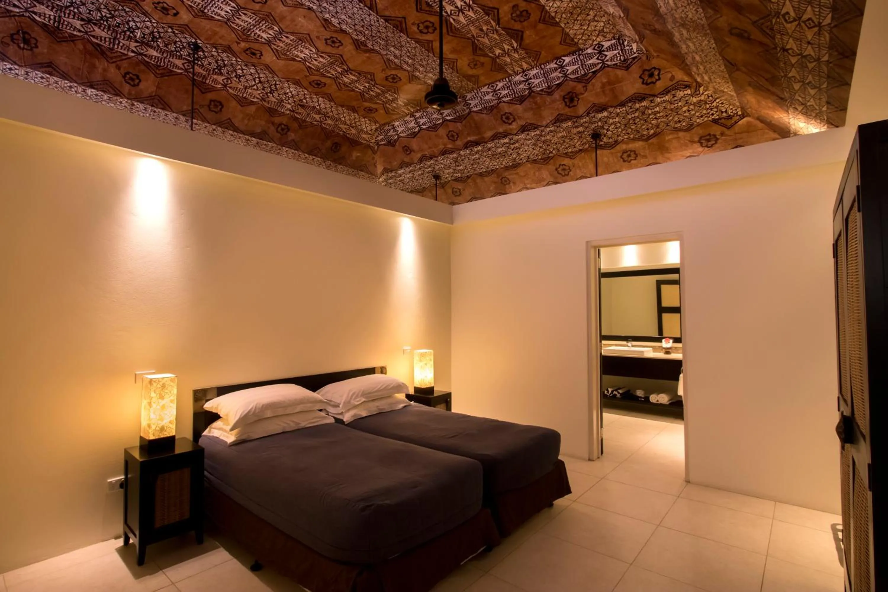 Shower, Bed in Castaway Island, Fiji