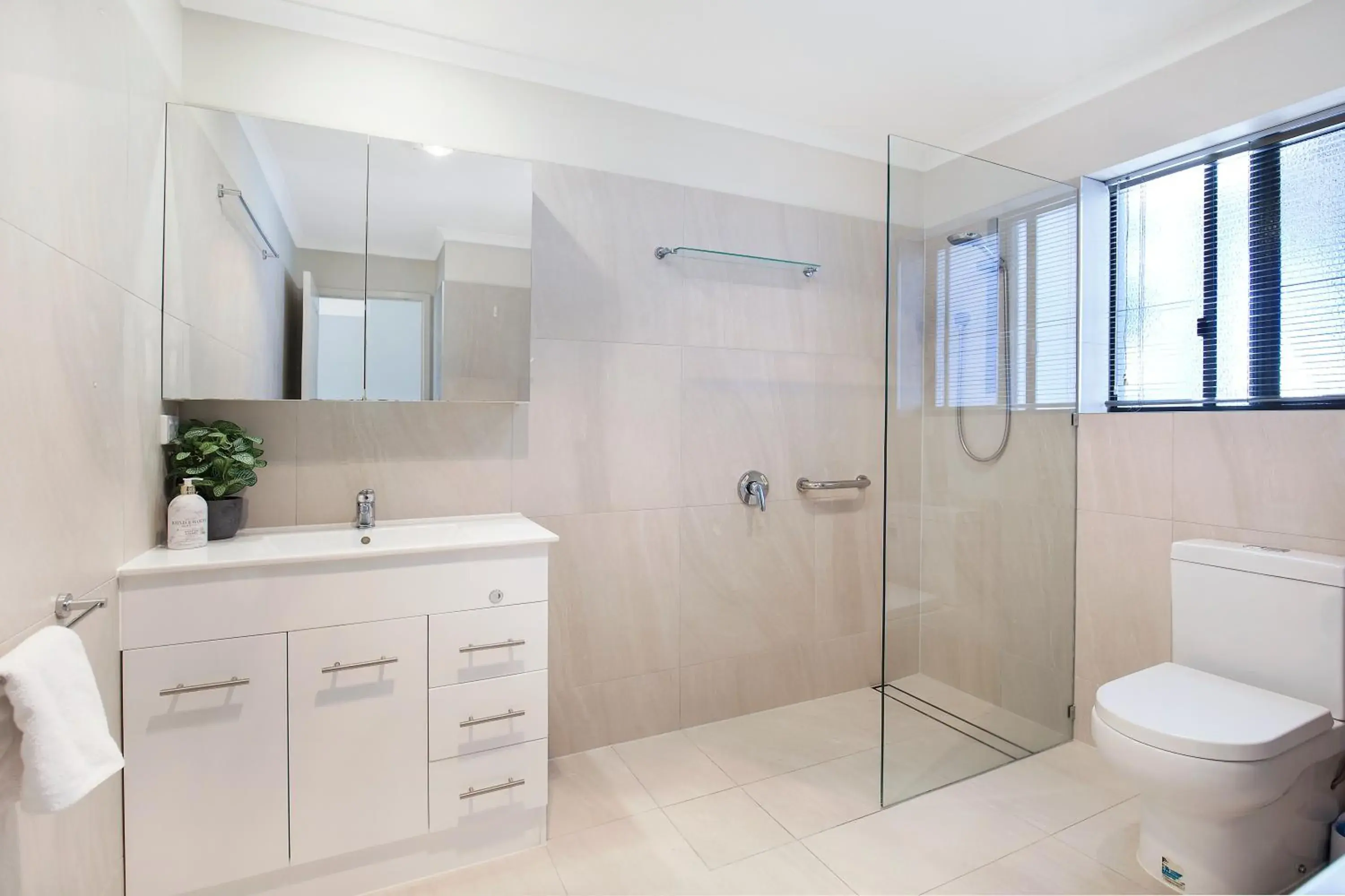 Deluxe Apartment in La Vida on Anzac Deluxe Apartment in La Vida on Anzac