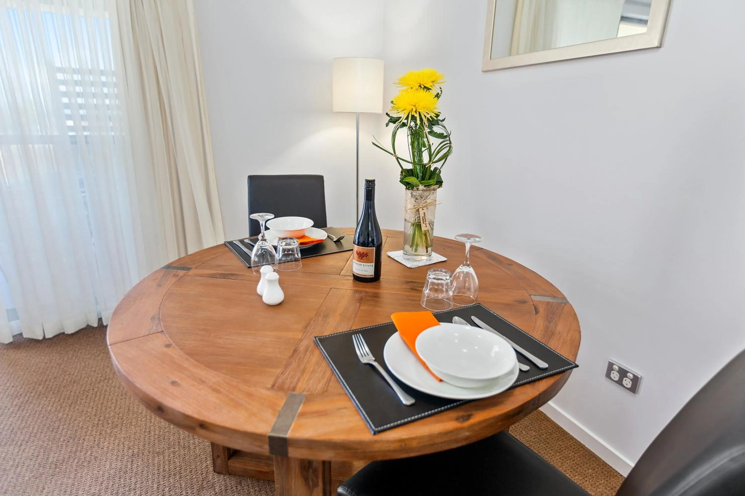 Meals in La Vida on Anzac