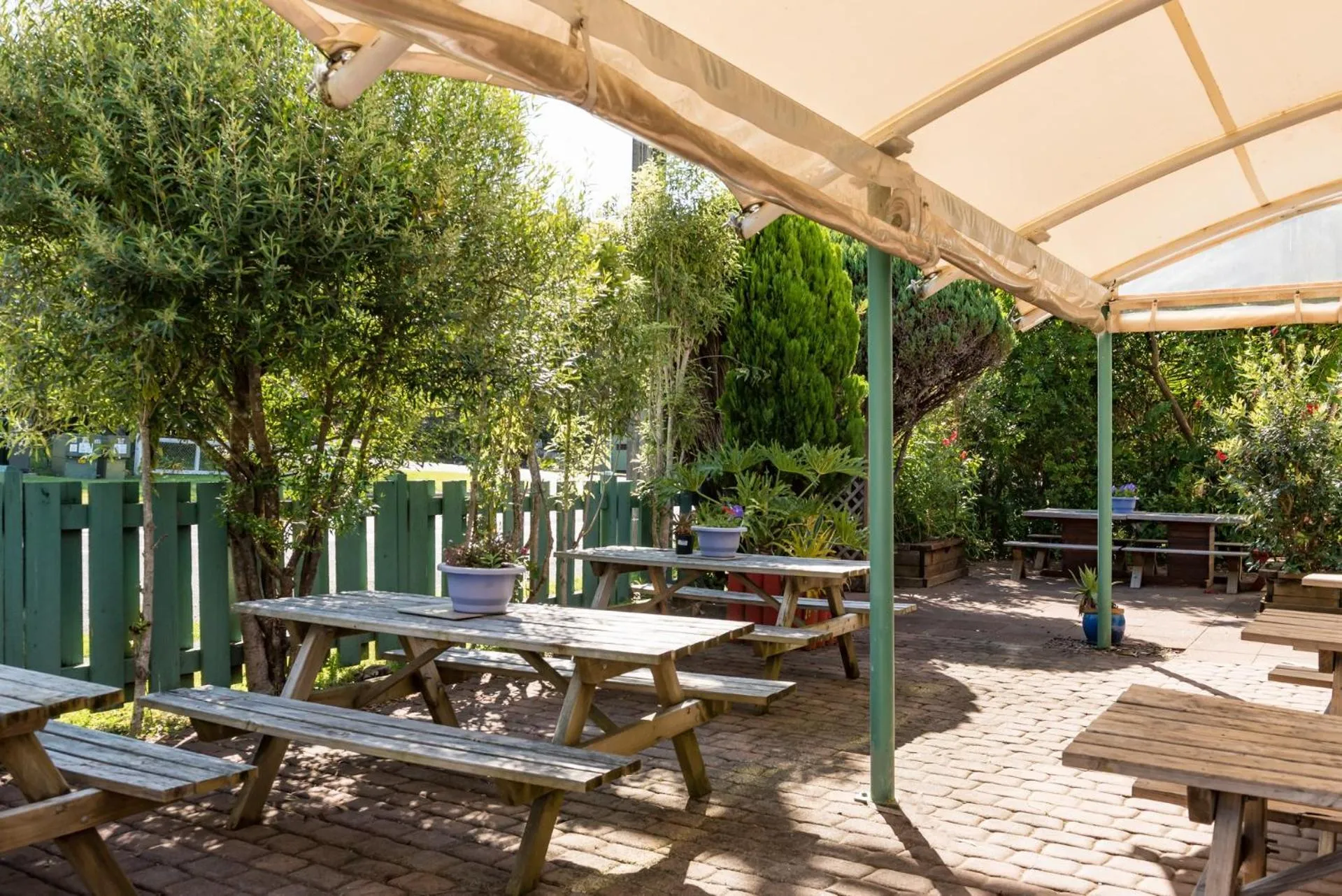 Patio in Bay of Islands Lodge