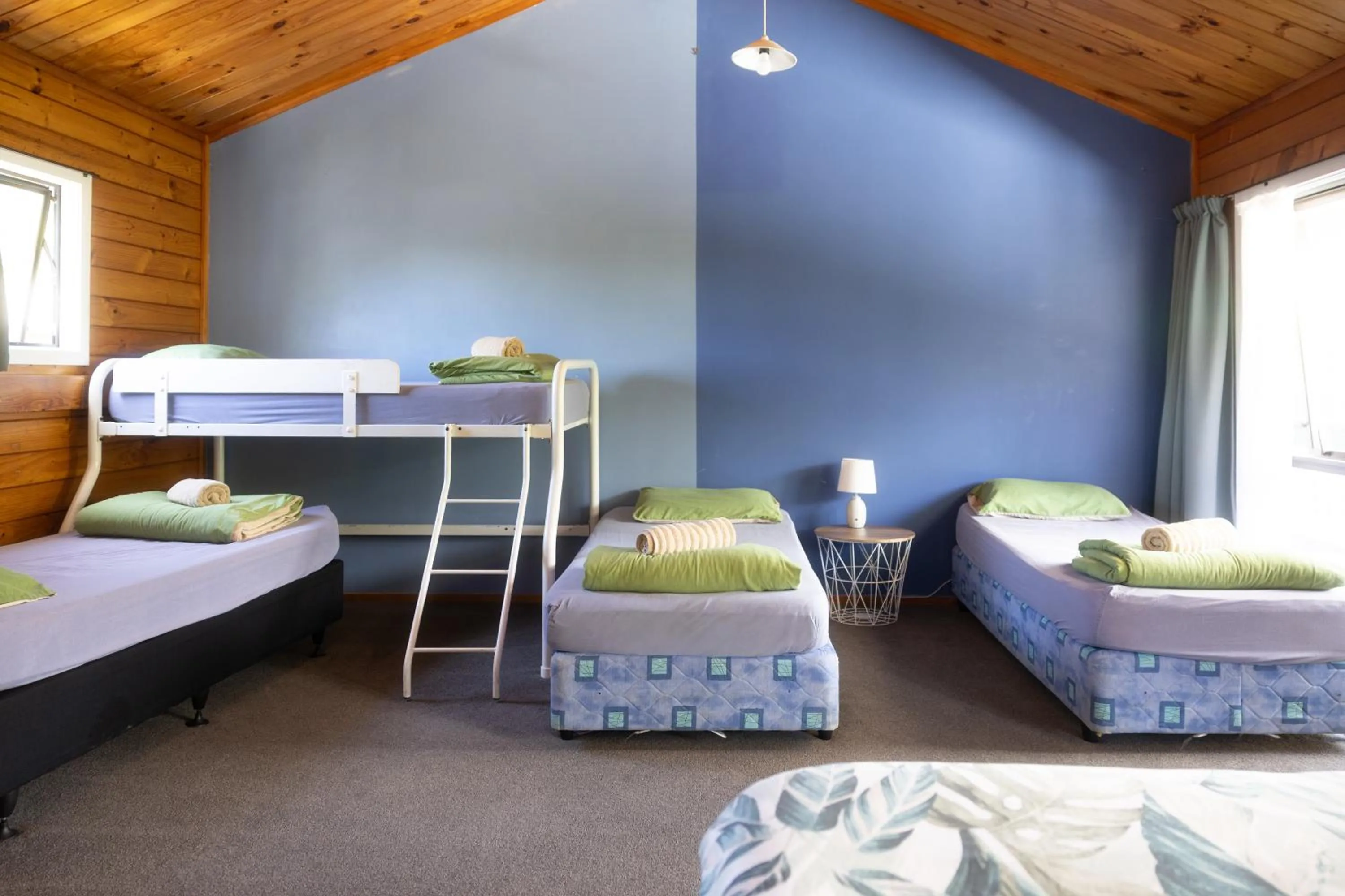 Bed in Bay of Islands Lodge