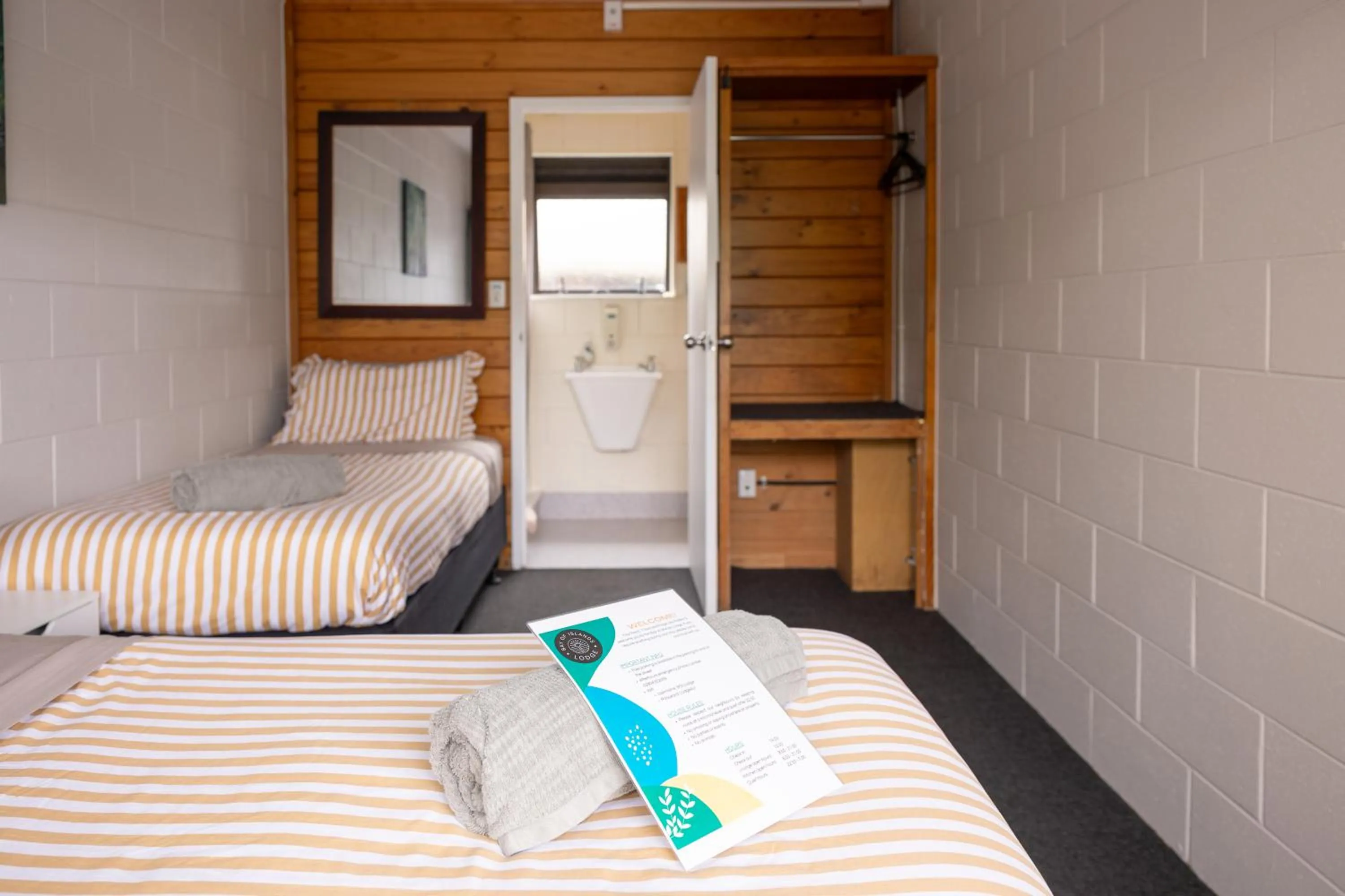Bed in Bay of Islands Lodge