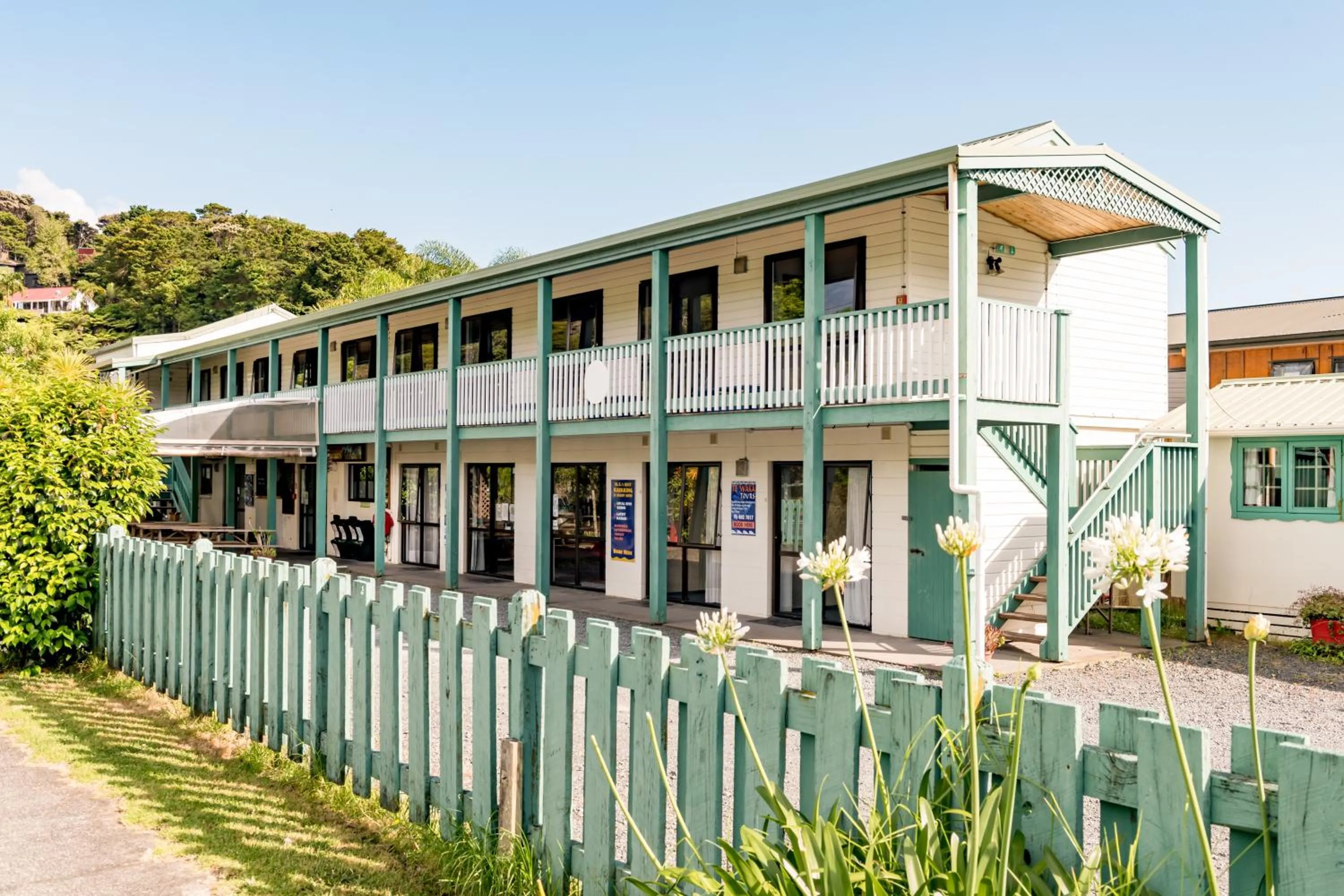 Property building in Bay of Islands Lodge