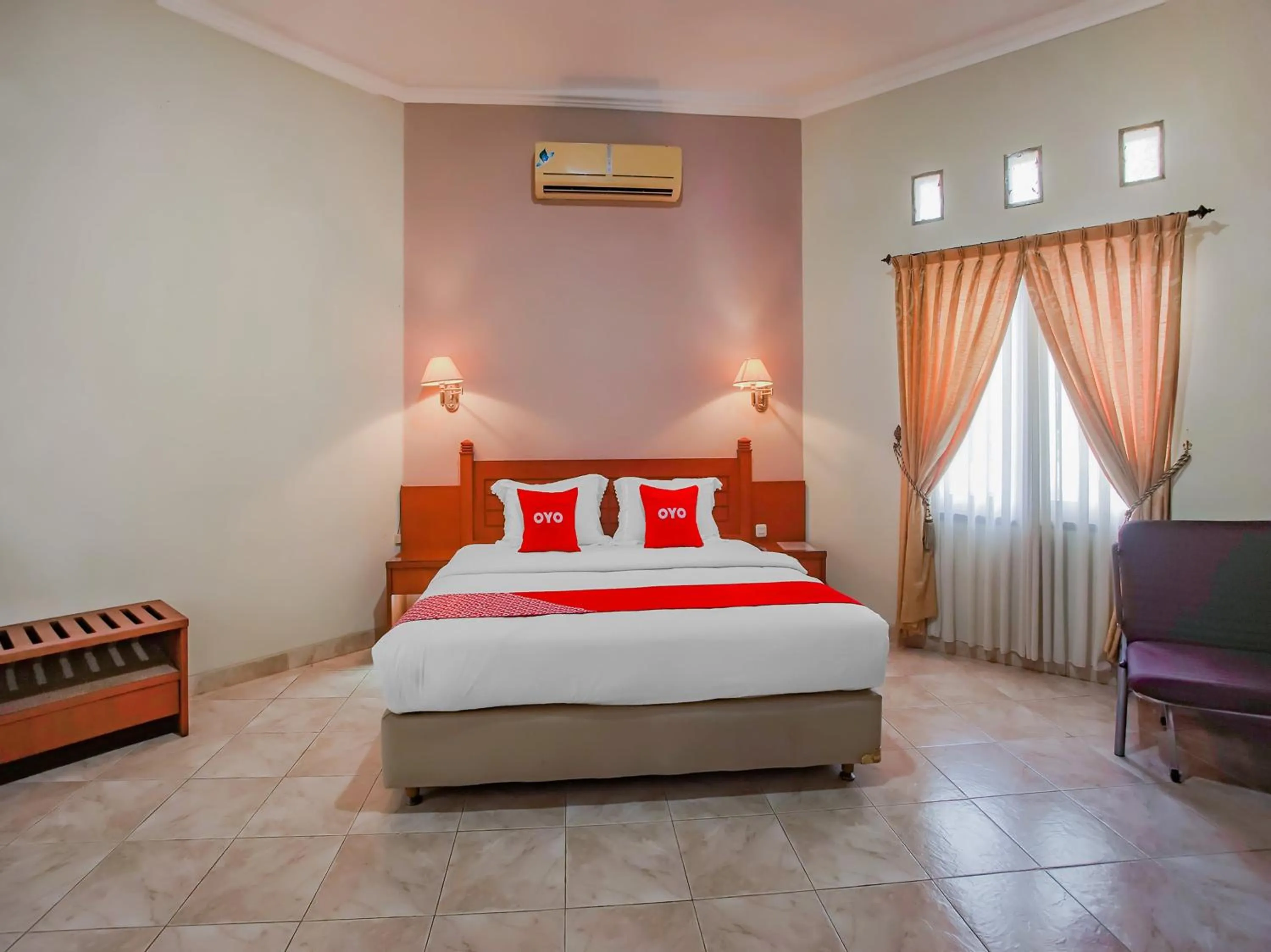 Bedroom, Bed in Collection O 89999 Hotel Bumi Kedaton Resort