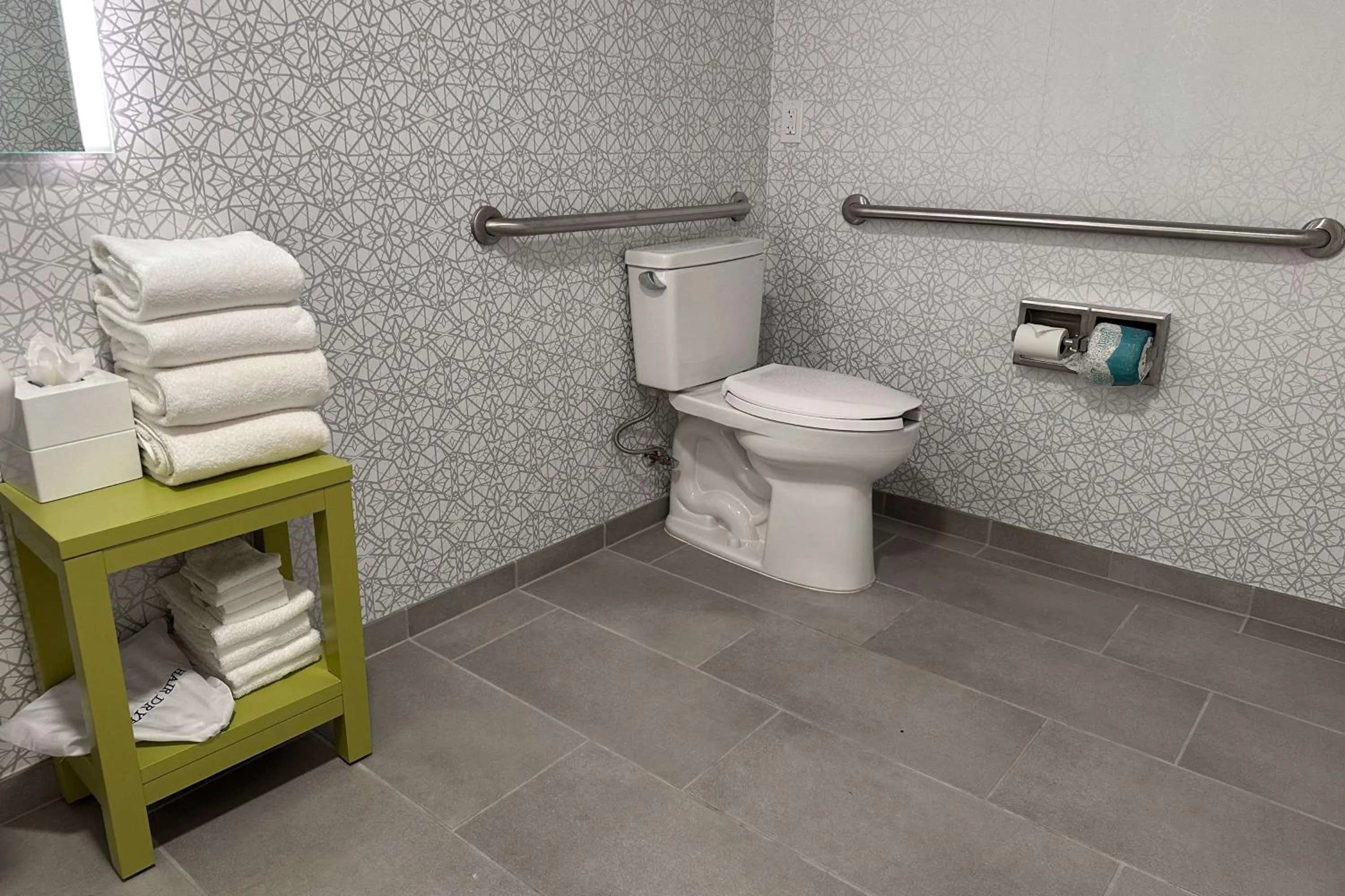 Bathroom in Hampton Inn Milpitas