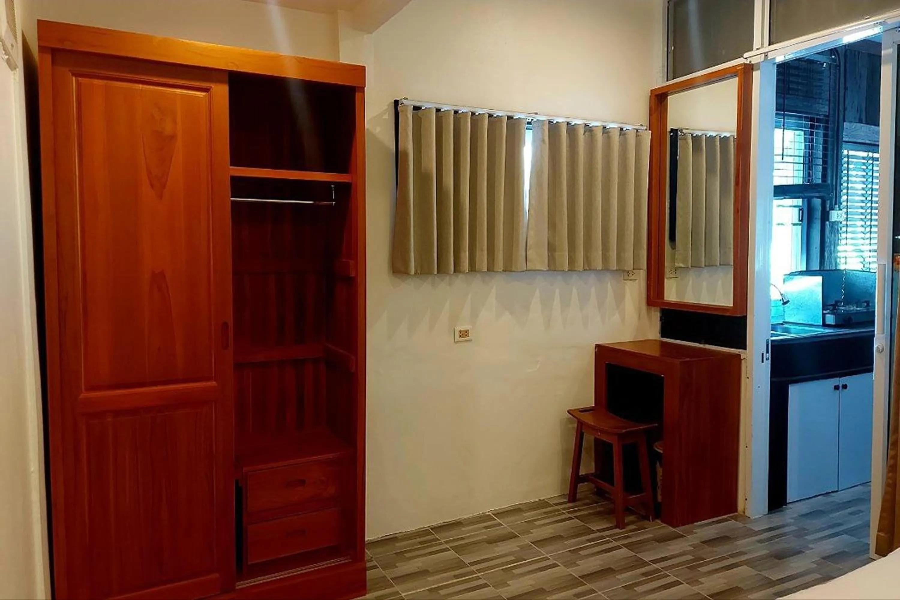 wardrobe in Suanmali Samui