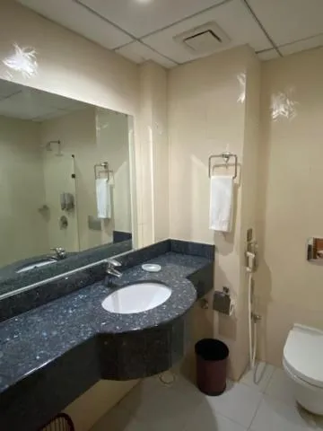 Bathroom in City Center Hotel
