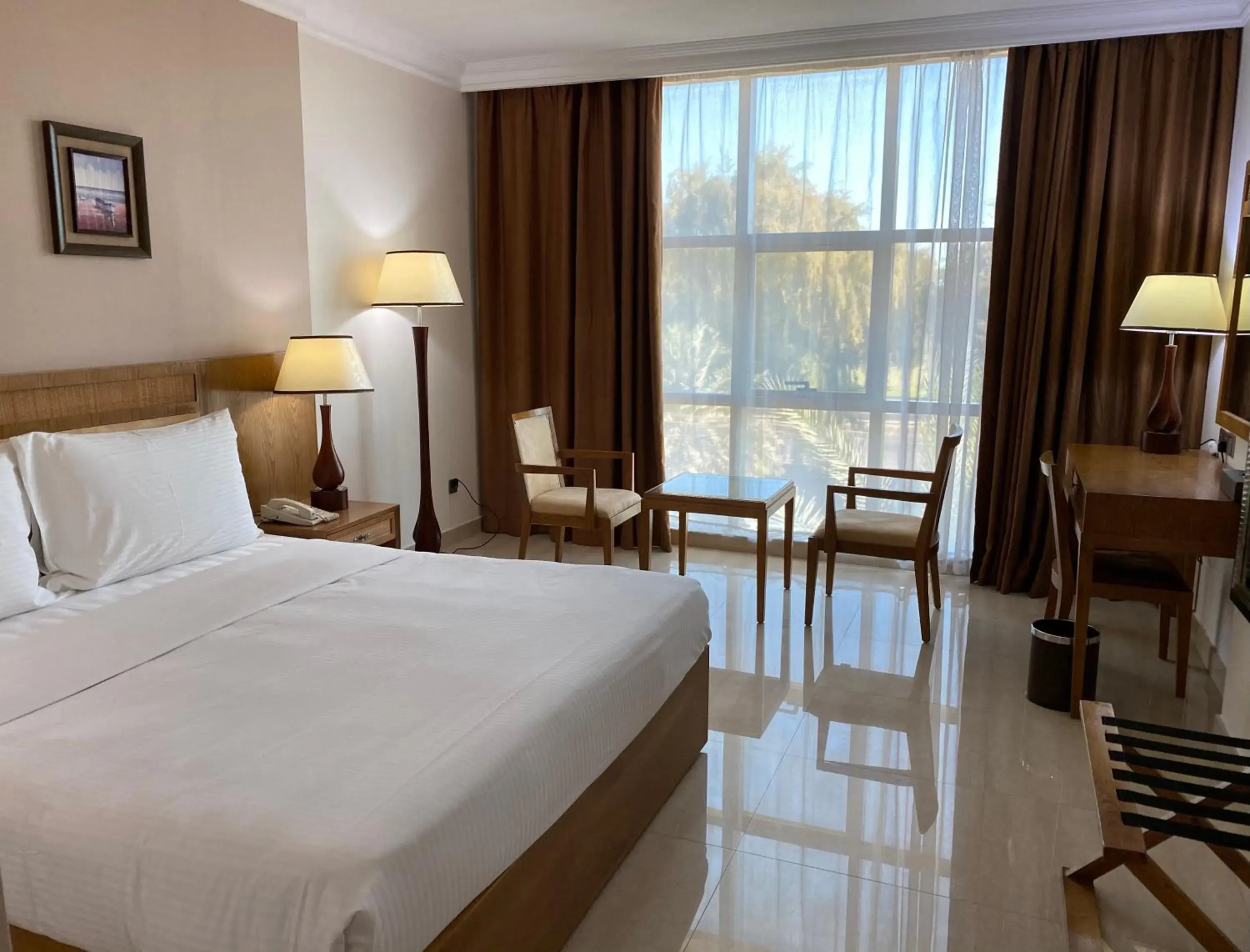 Standard Queen Room in City Center Hotel Standard Queen Room in City Center Hotel