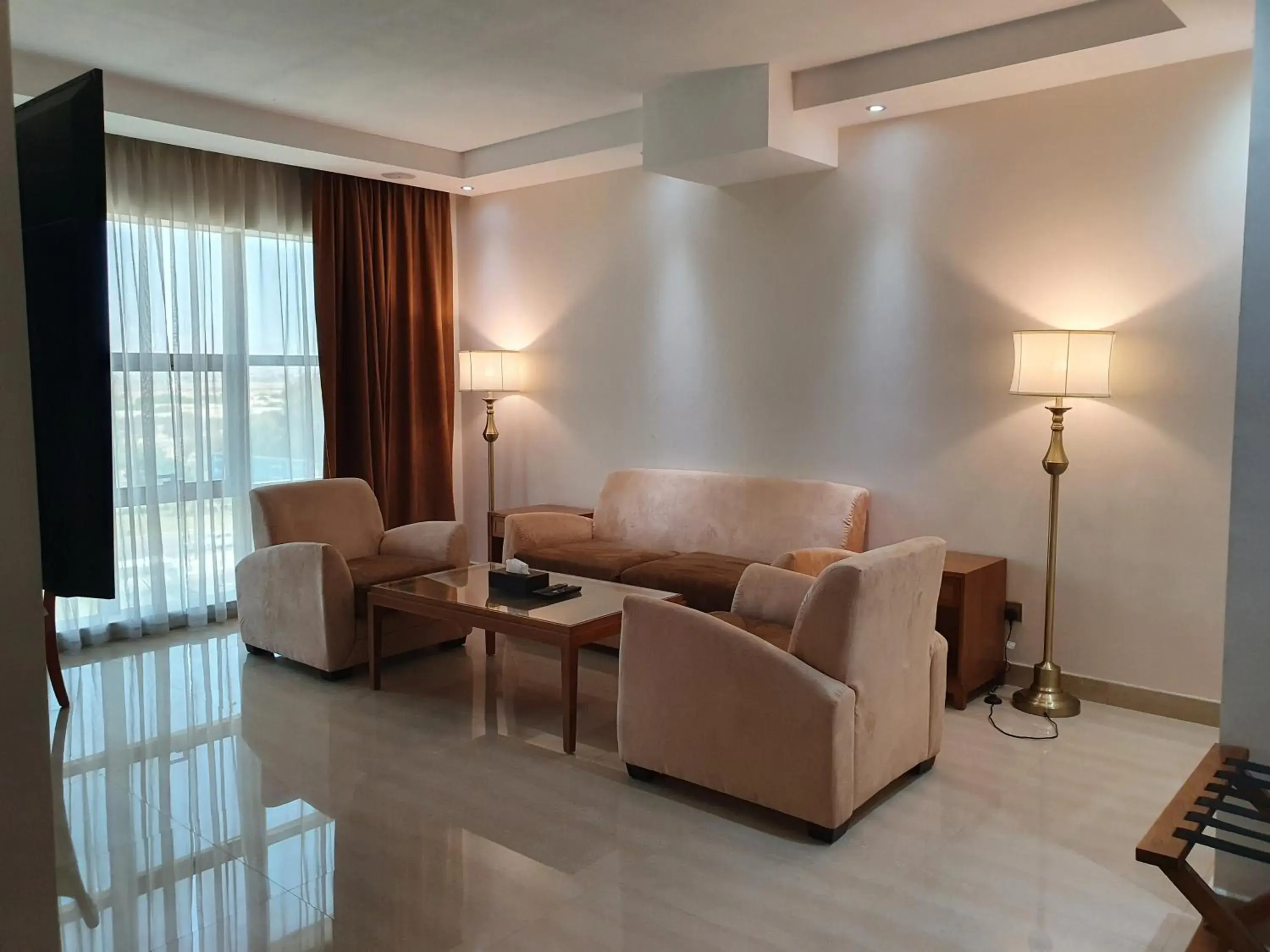 King Room with Spa Bath in City Center Hotel King Room with Spa Bath in City Center Hotel