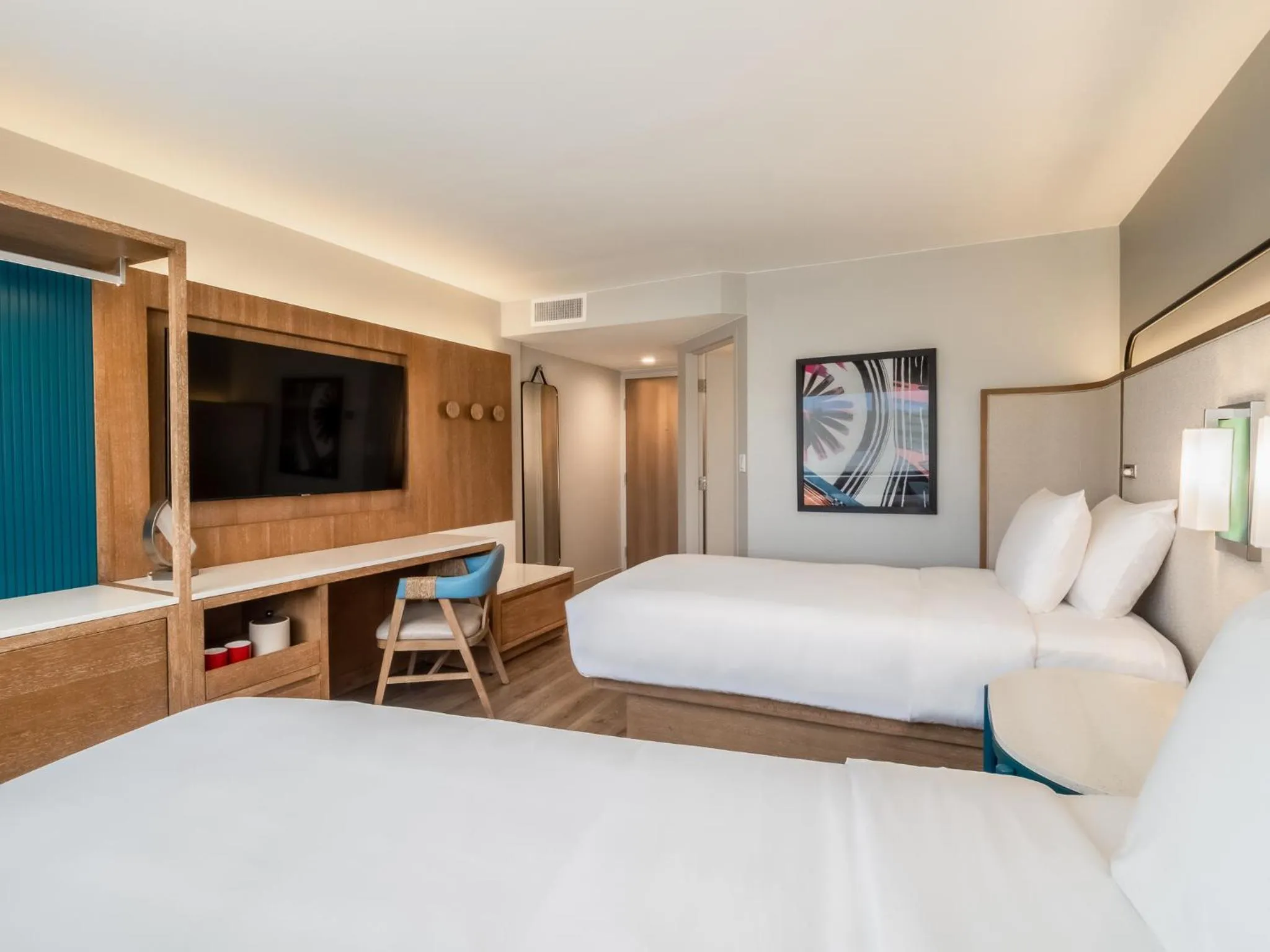 Bed in Crowne Plaza Resort Guam