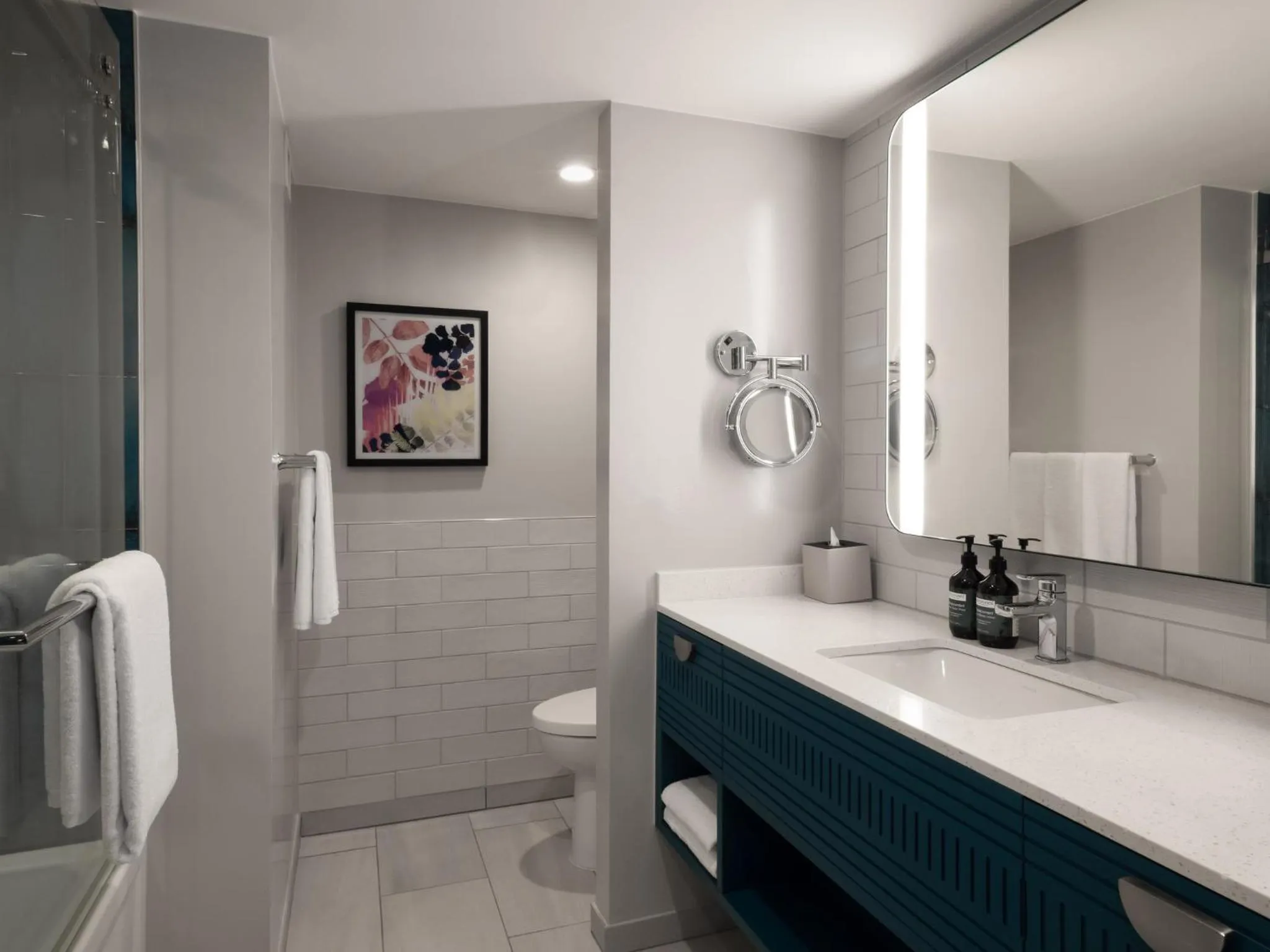 Bedroom in Crowne Plaza Resort Guam