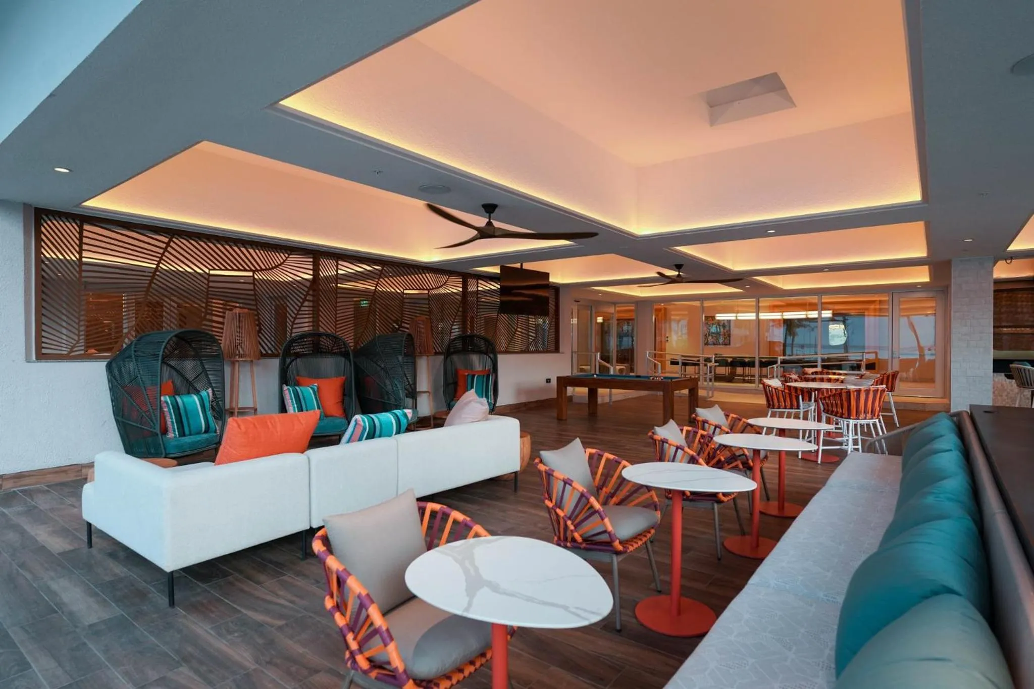 Lobby or reception in Crowne Plaza Resort Guam