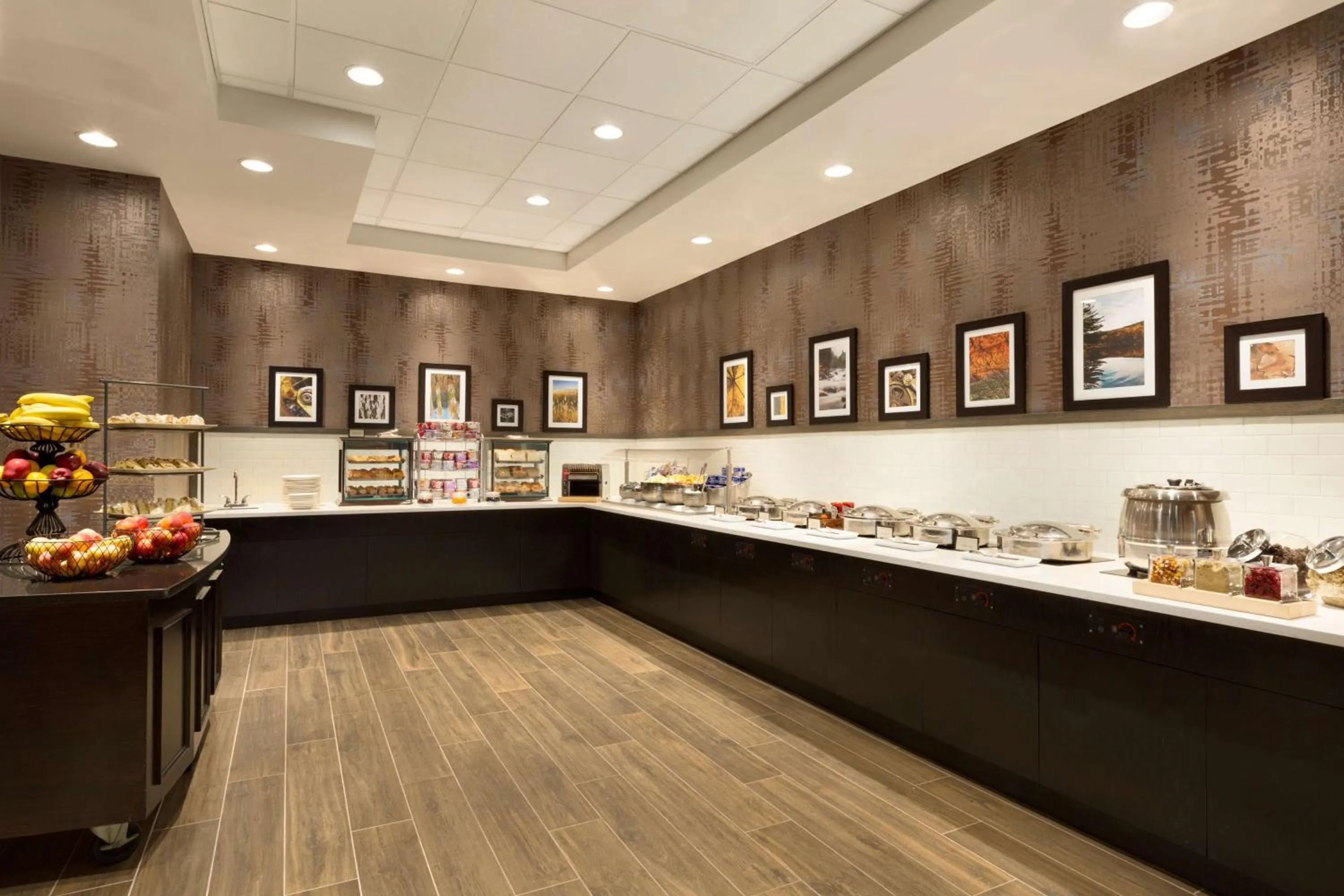 Restaurant/places to eat in Hilton East Brunswick