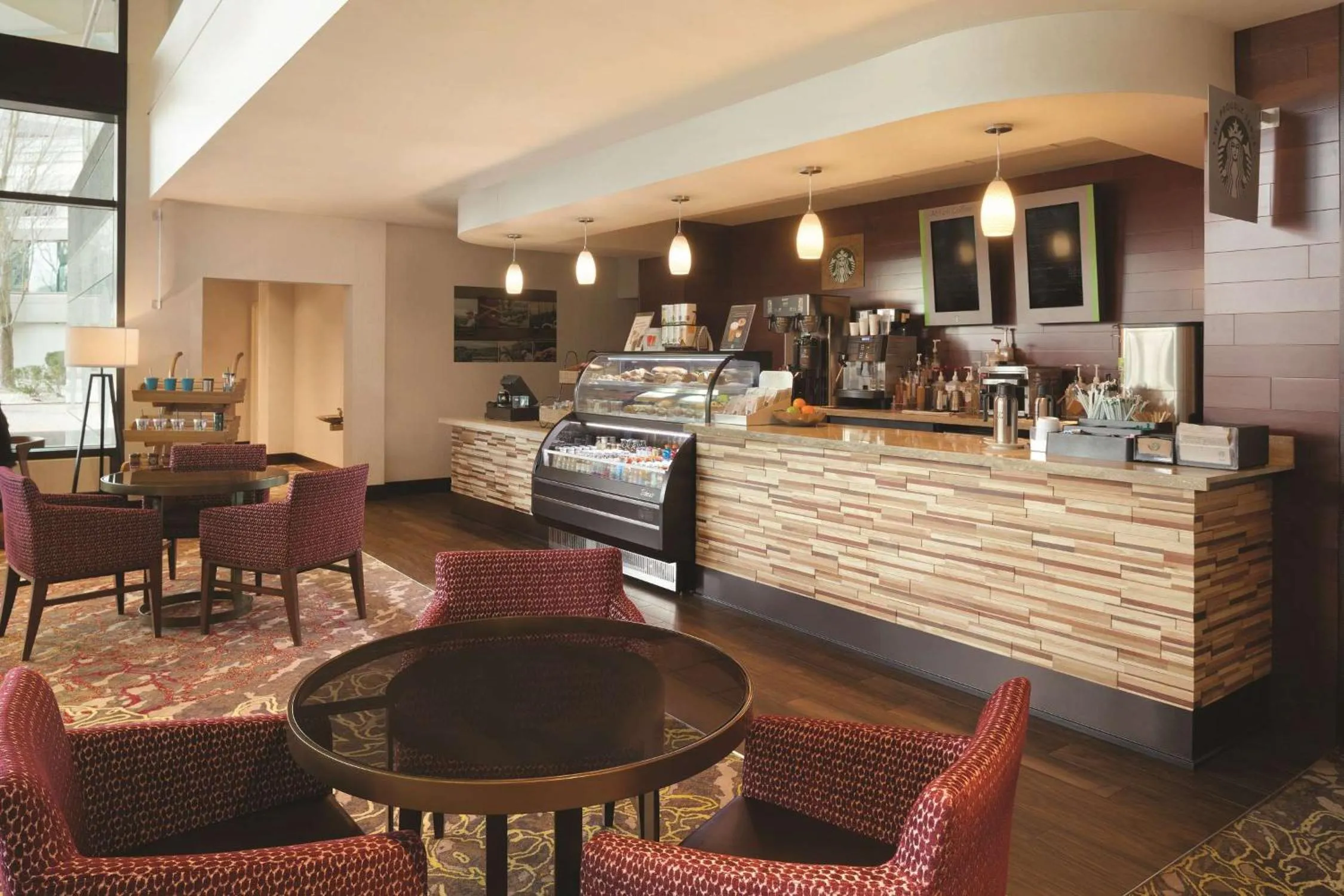 Lobby or reception in Hilton East Brunswick