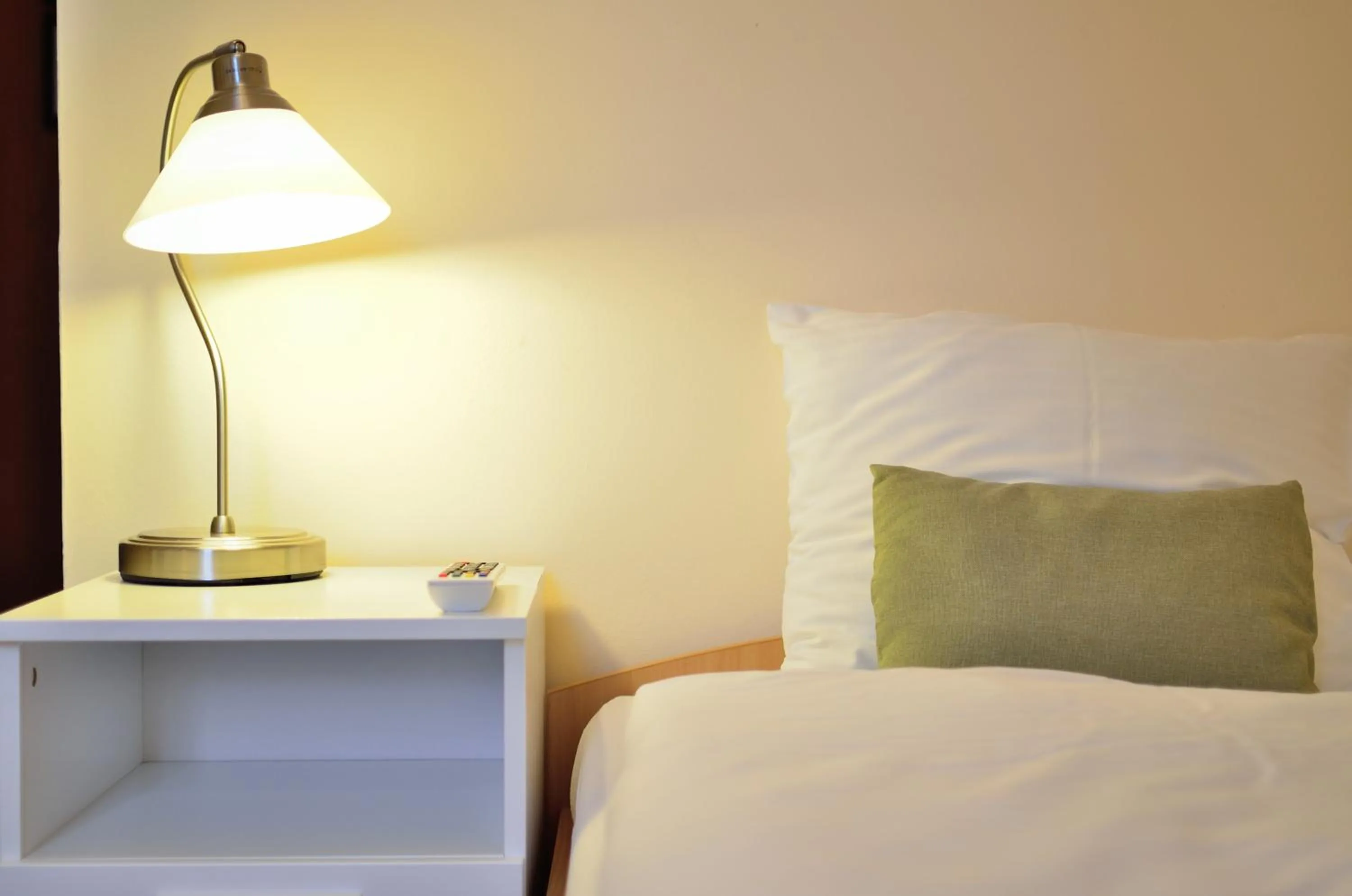 Bed in WenderEDU Business Center