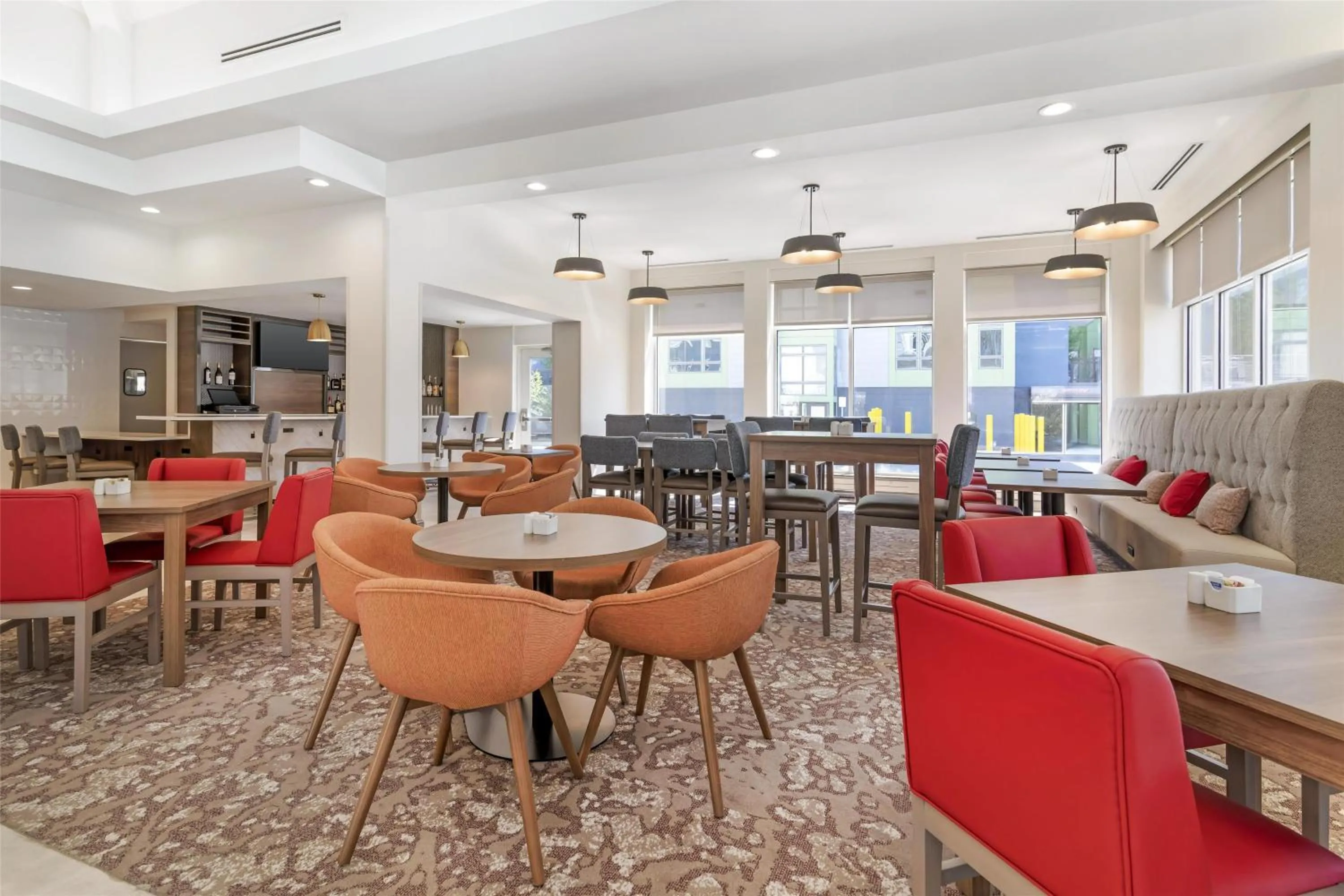 Restaurant/places to eat in Hilton Garden Inn Albany-SUNY Area