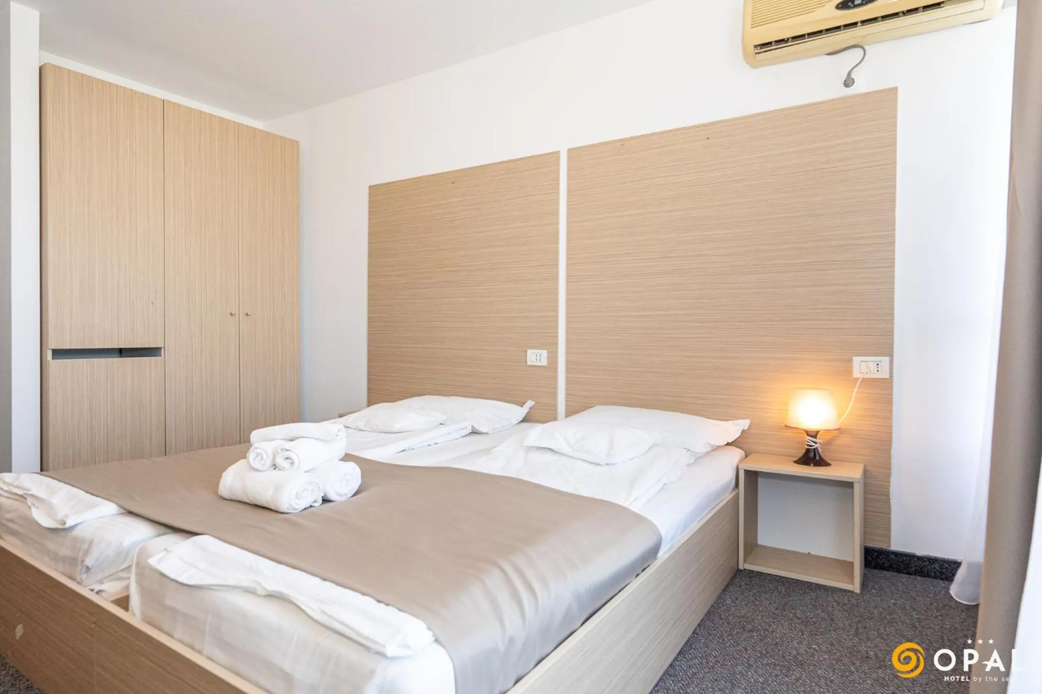 Photo of the whole room, Bed in Hotel Opal