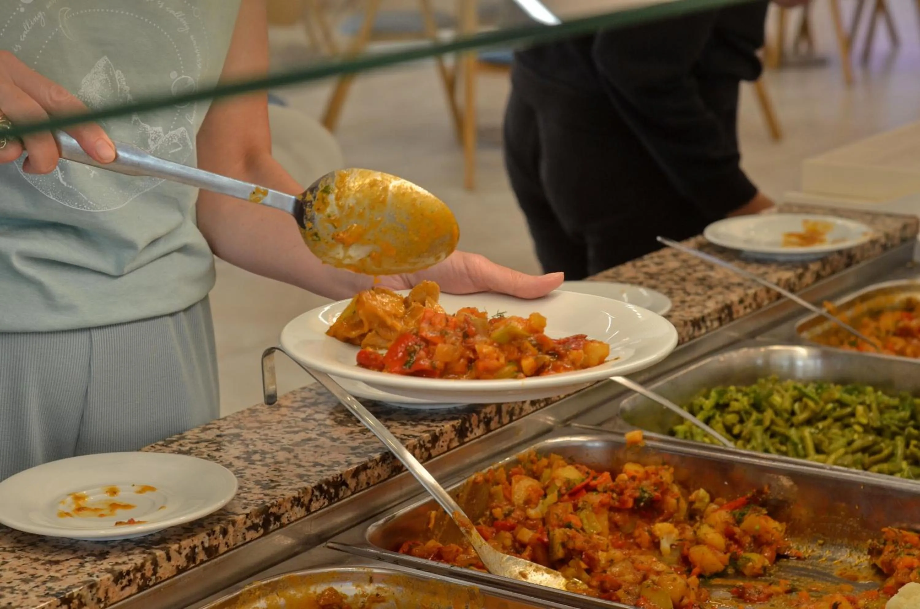 Restaurant/places to eat in Hotel Opal