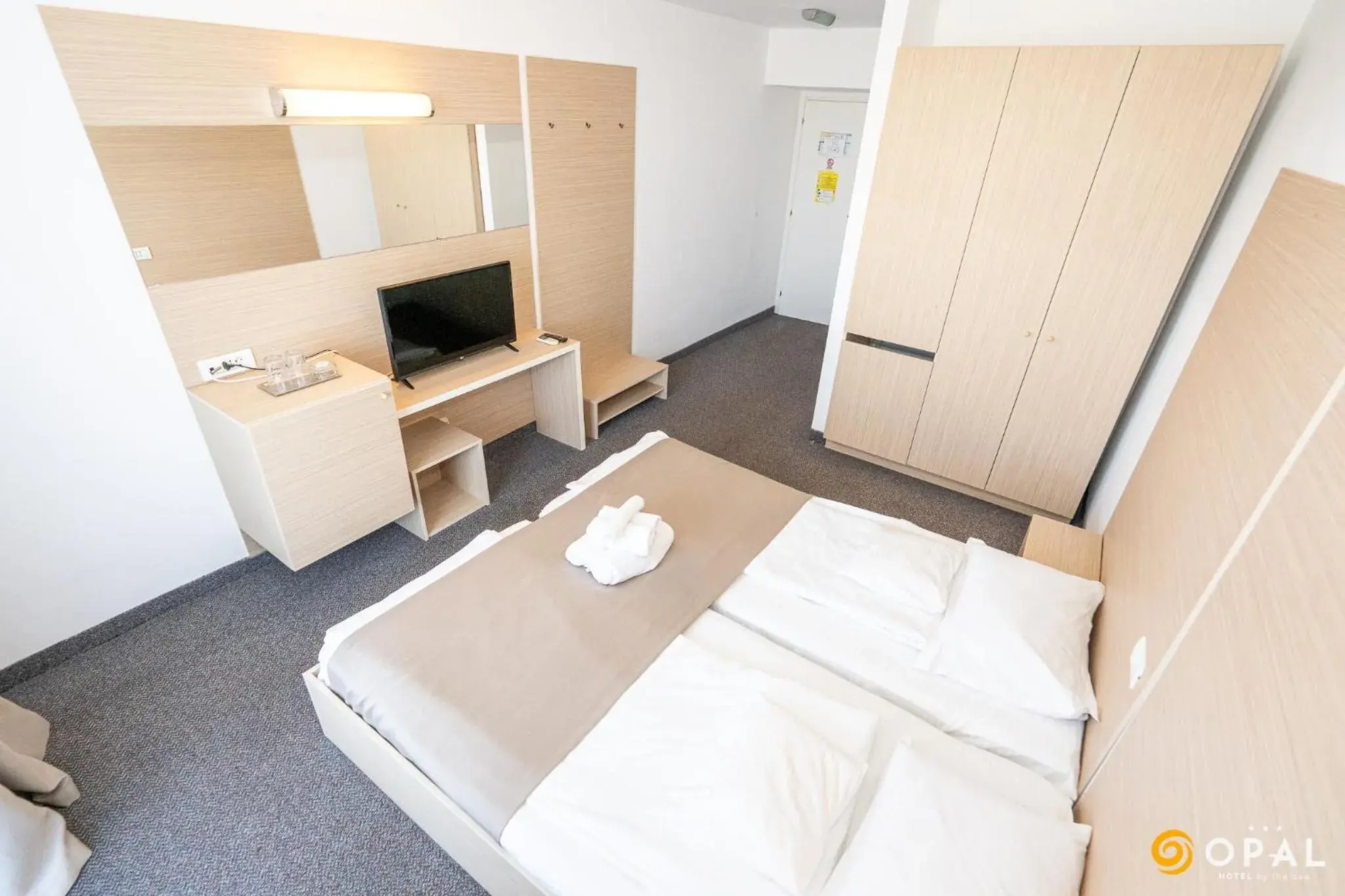 Executive Double or Twin Room with Forest View in Hotel Opal Executive Double or Twin Room with Forest View in Hotel Opal