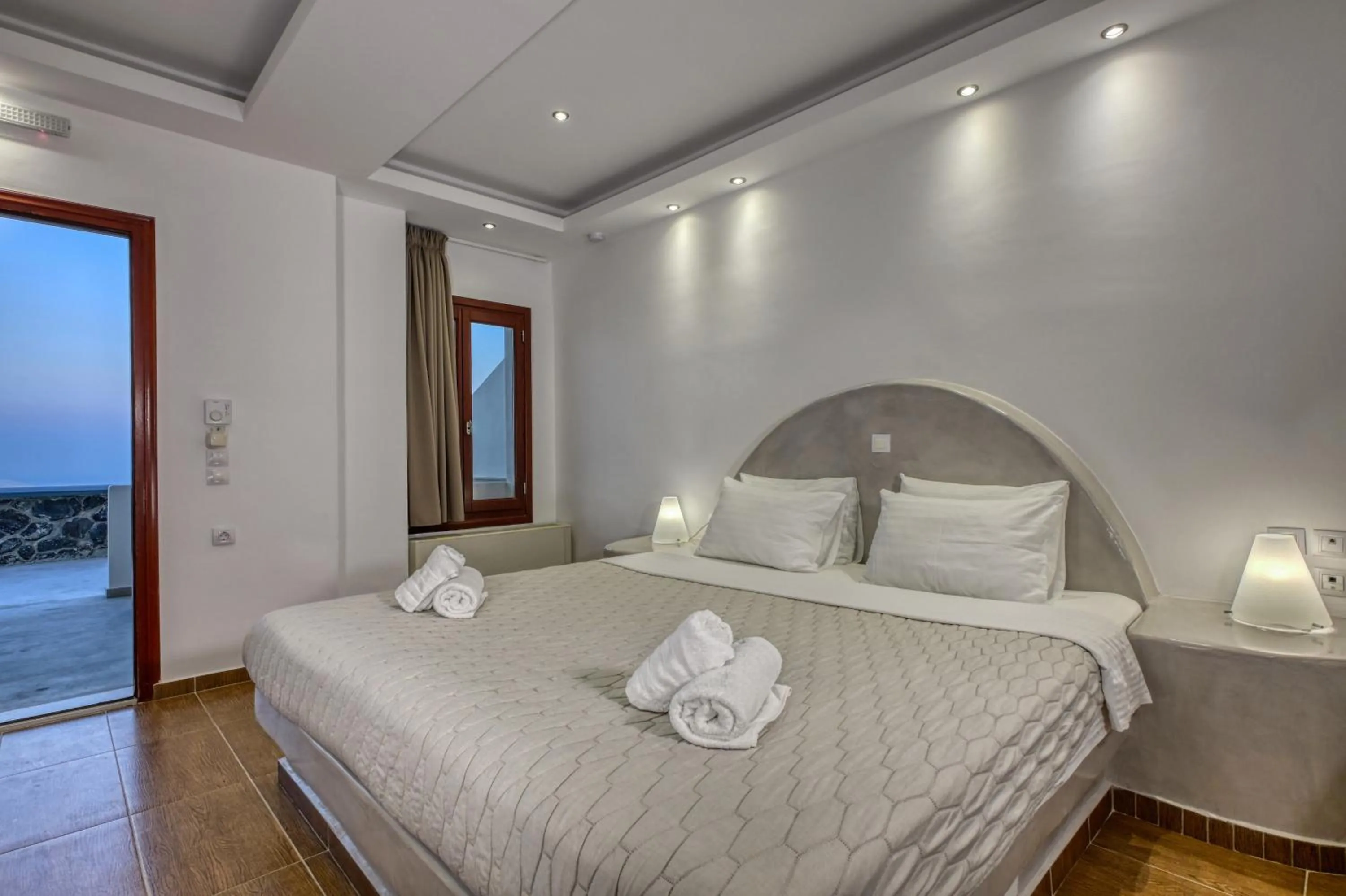 Bed in Splendour Hotel and Suites