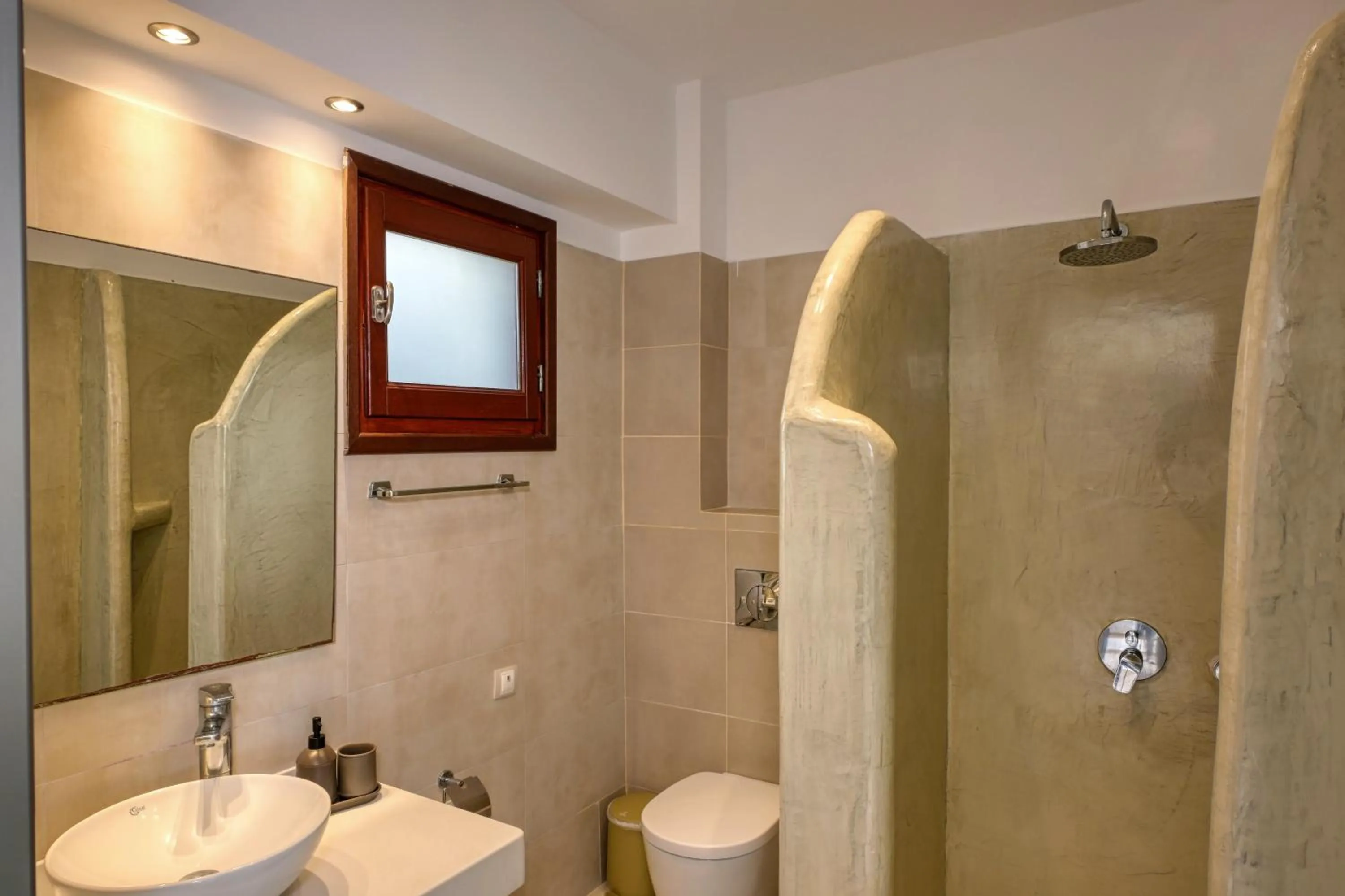 Splendour Hotel and Suites