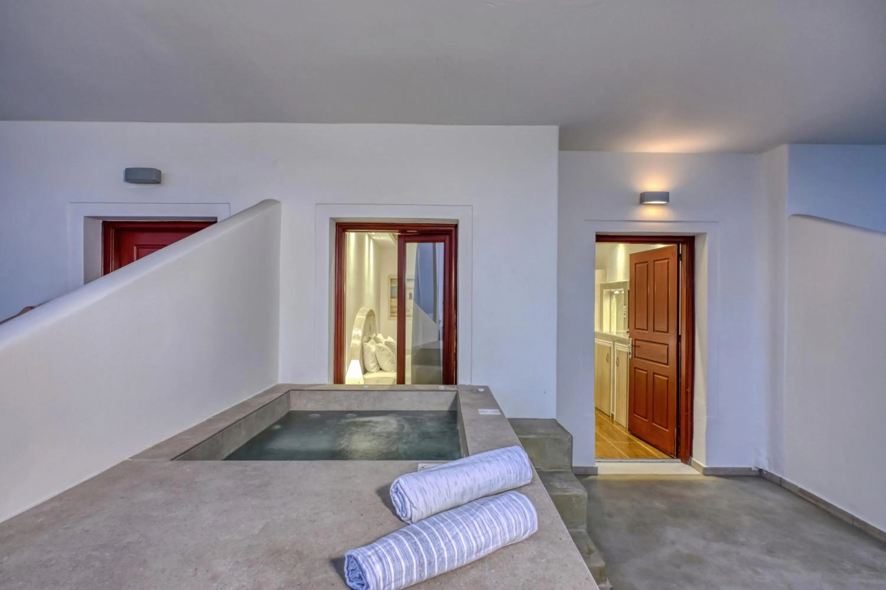 Splendour Hotel and Suites