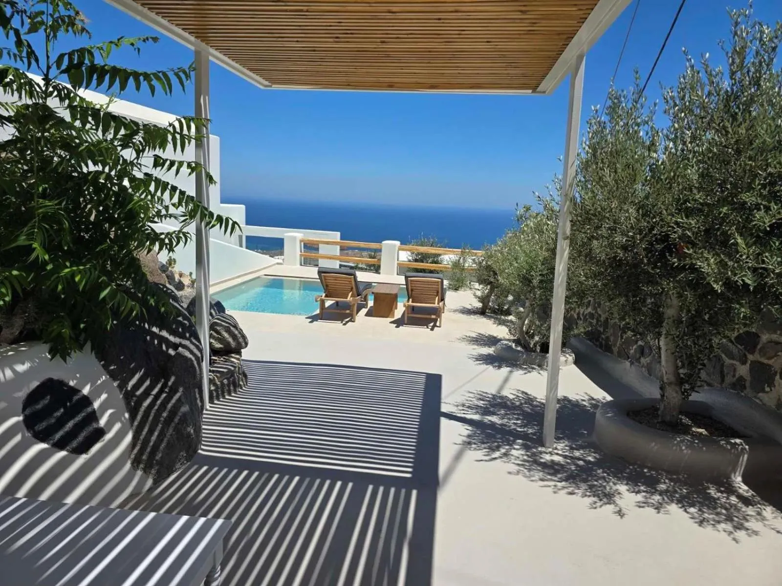 Patio in Splendour Hotel and Suites