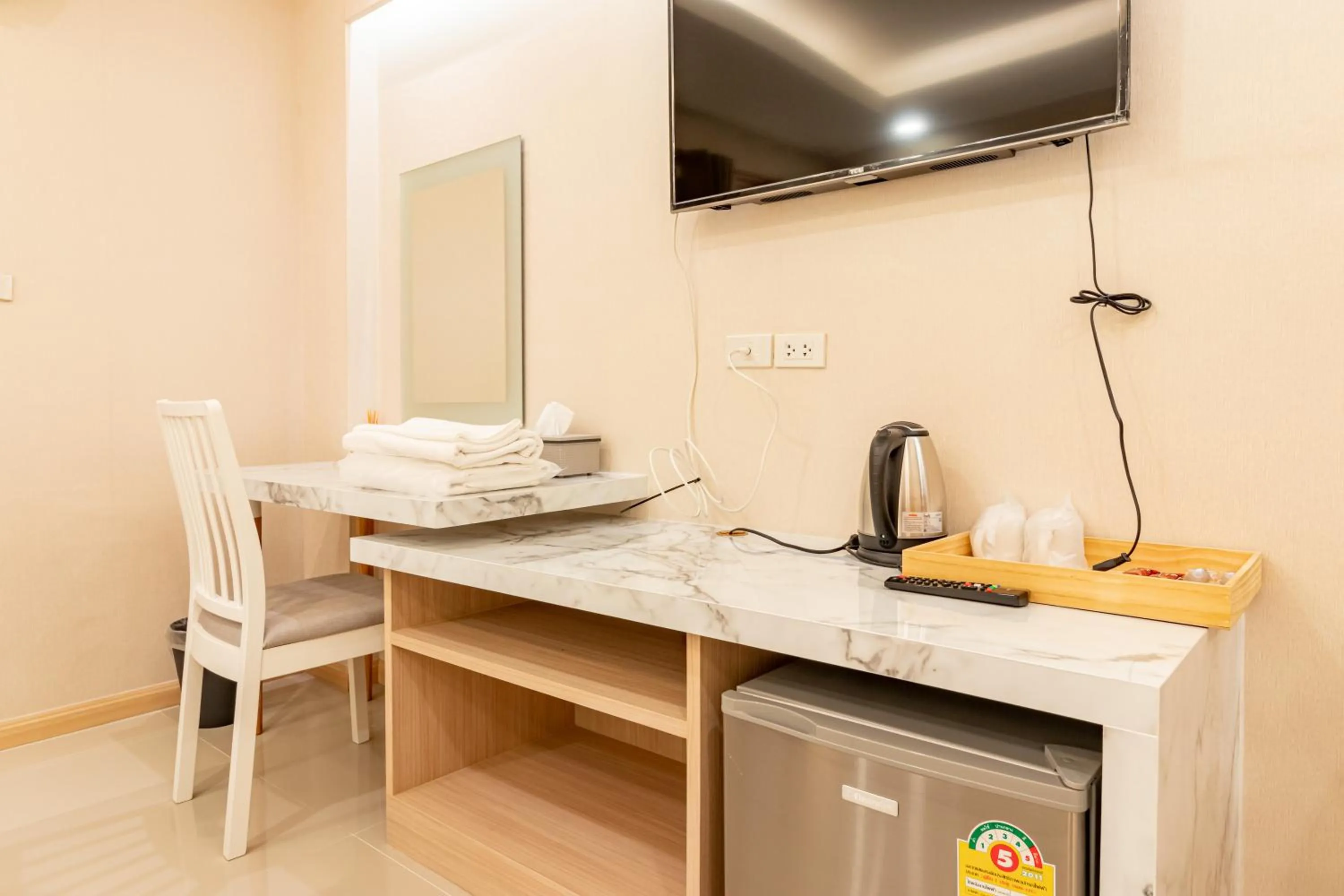 Communal lounge/ TV room in Tree Place