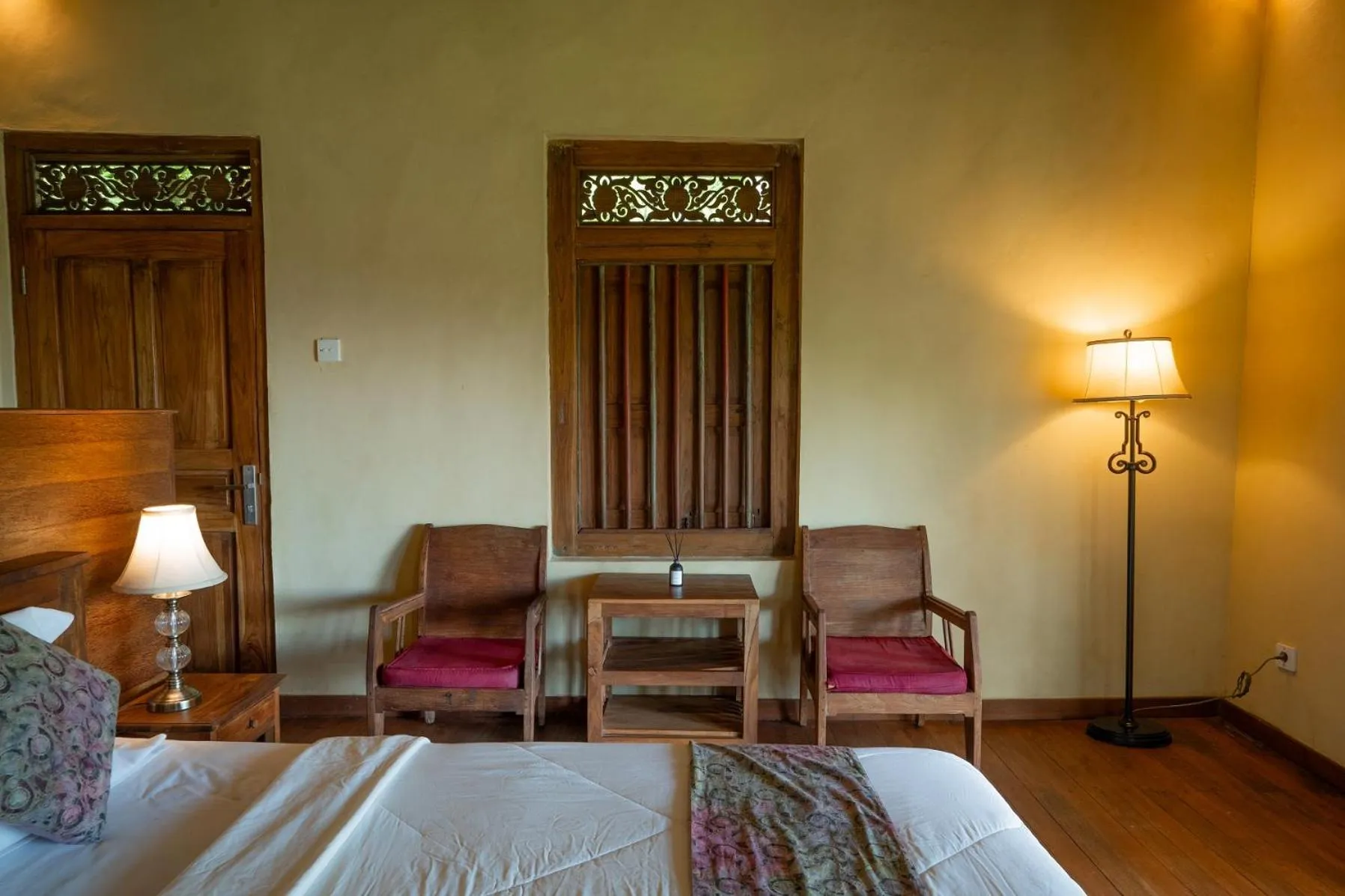 Seating area, Bed in Saridevi Ecolodge