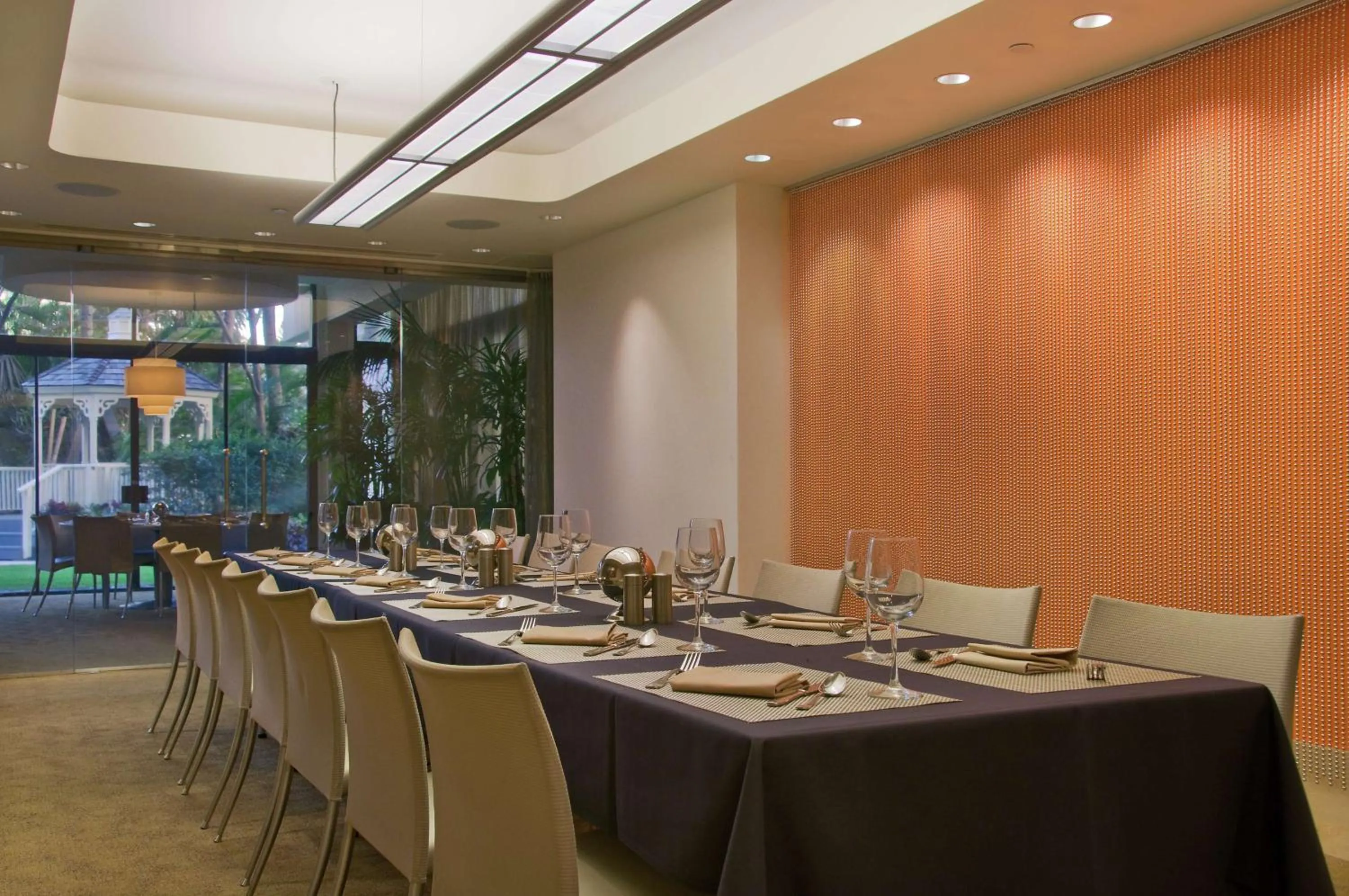 Restaurant/places to eat in Hilton Waikiki Beach Resort & Spa