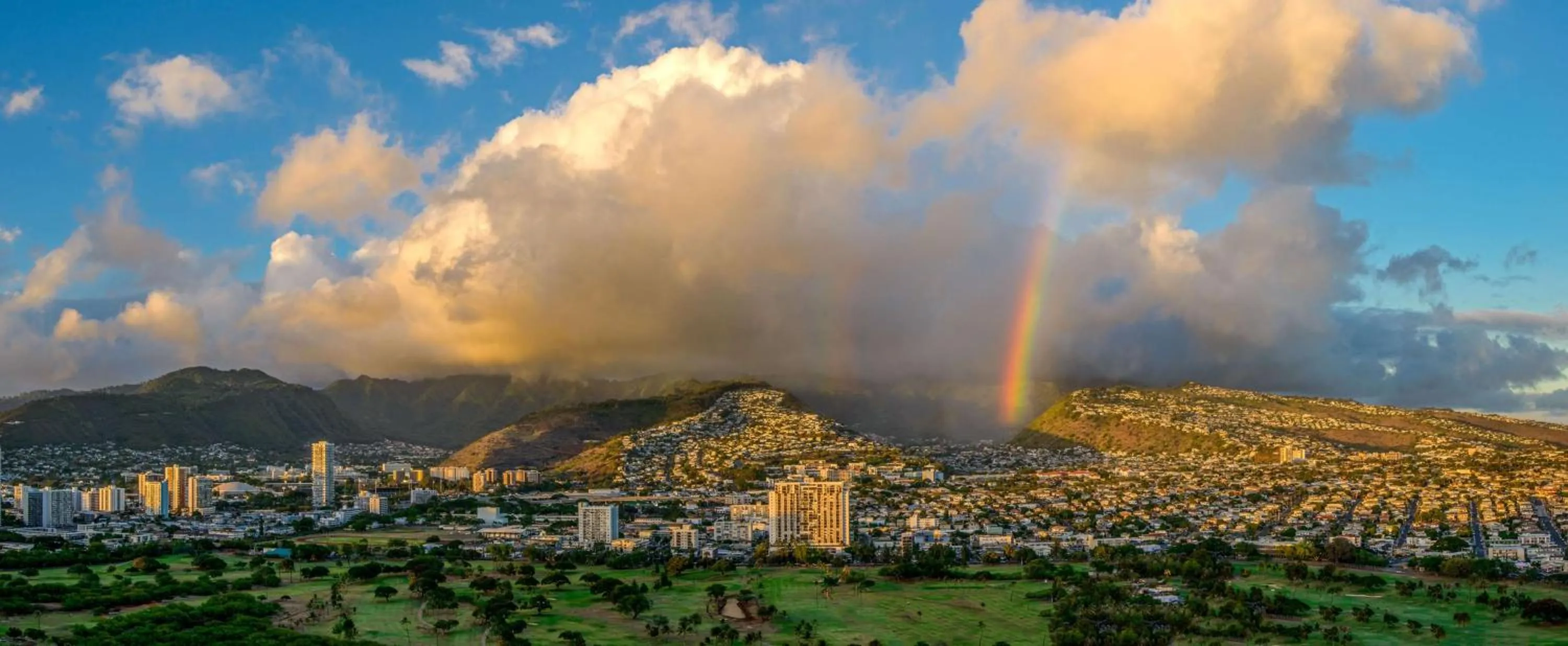 Property building in Hilton Waikiki Beach Resort & Spa