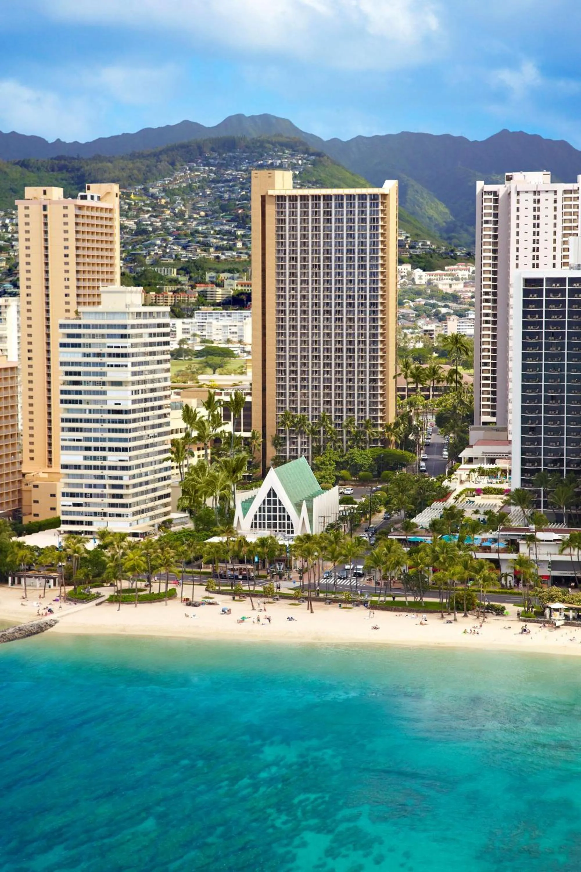 Property building in Hilton Waikiki Beach Resort & Spa