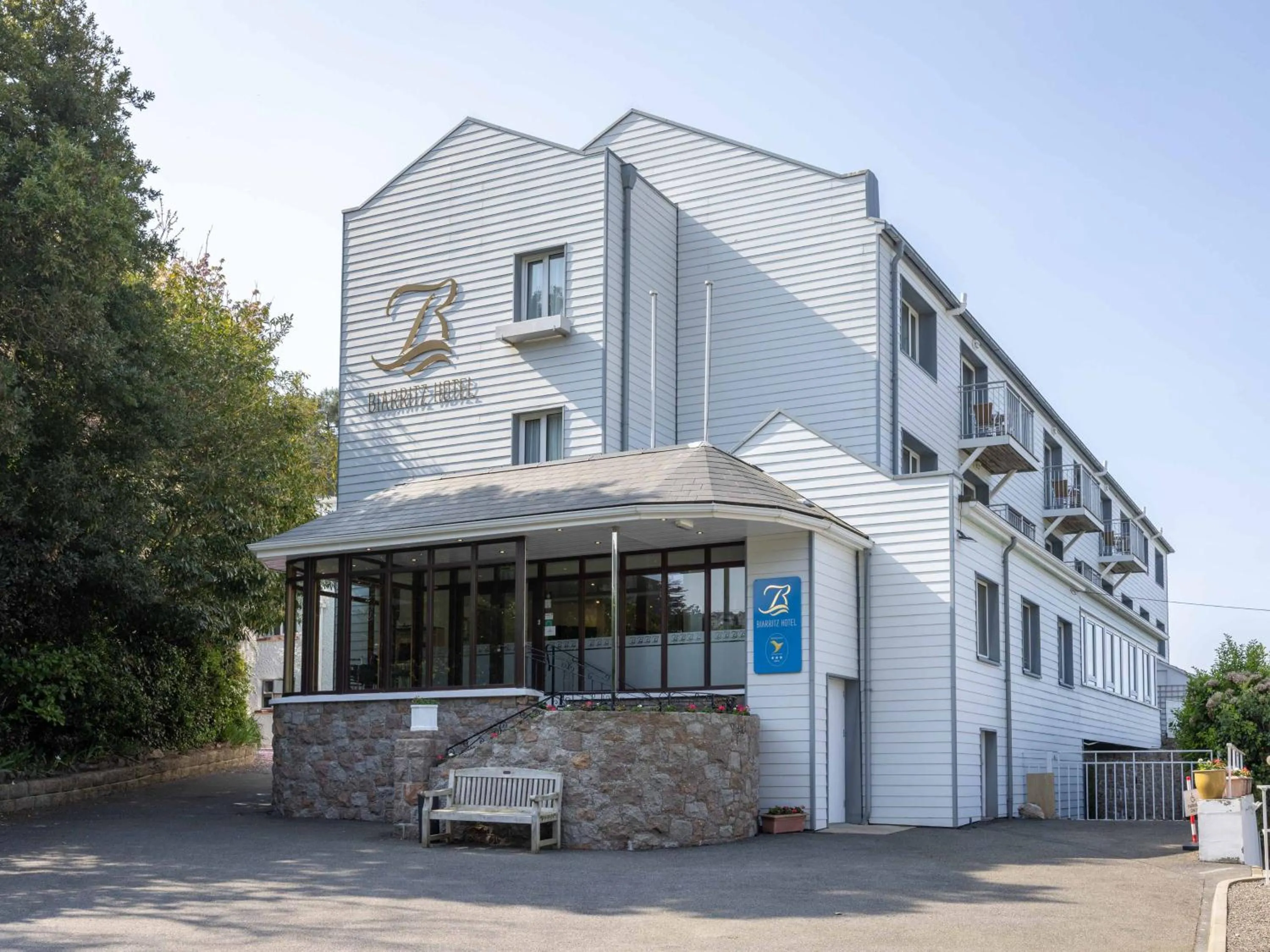 Facade/entrance in Biarritz Hotel