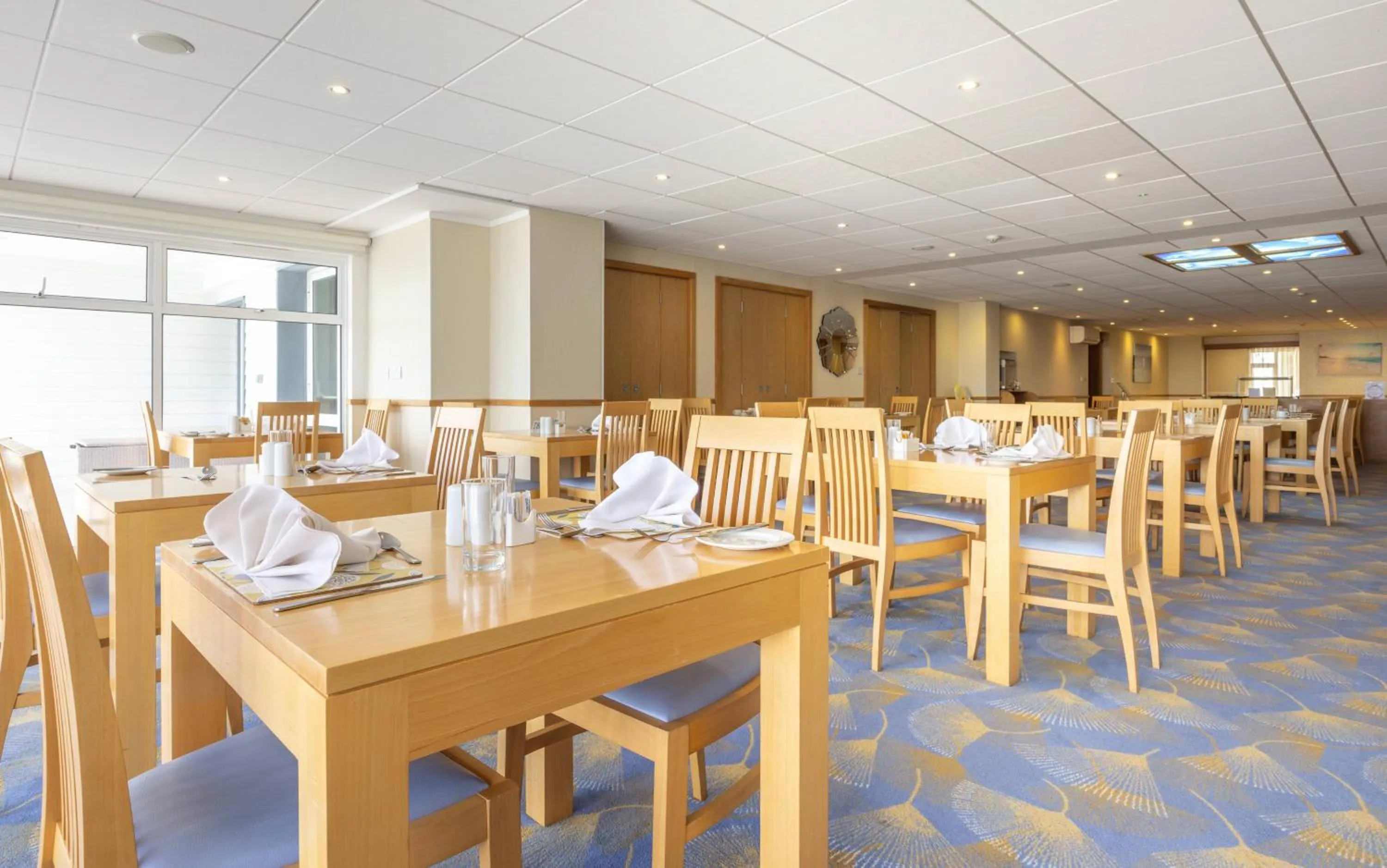 Restaurant/places to eat in Biarritz Hotel