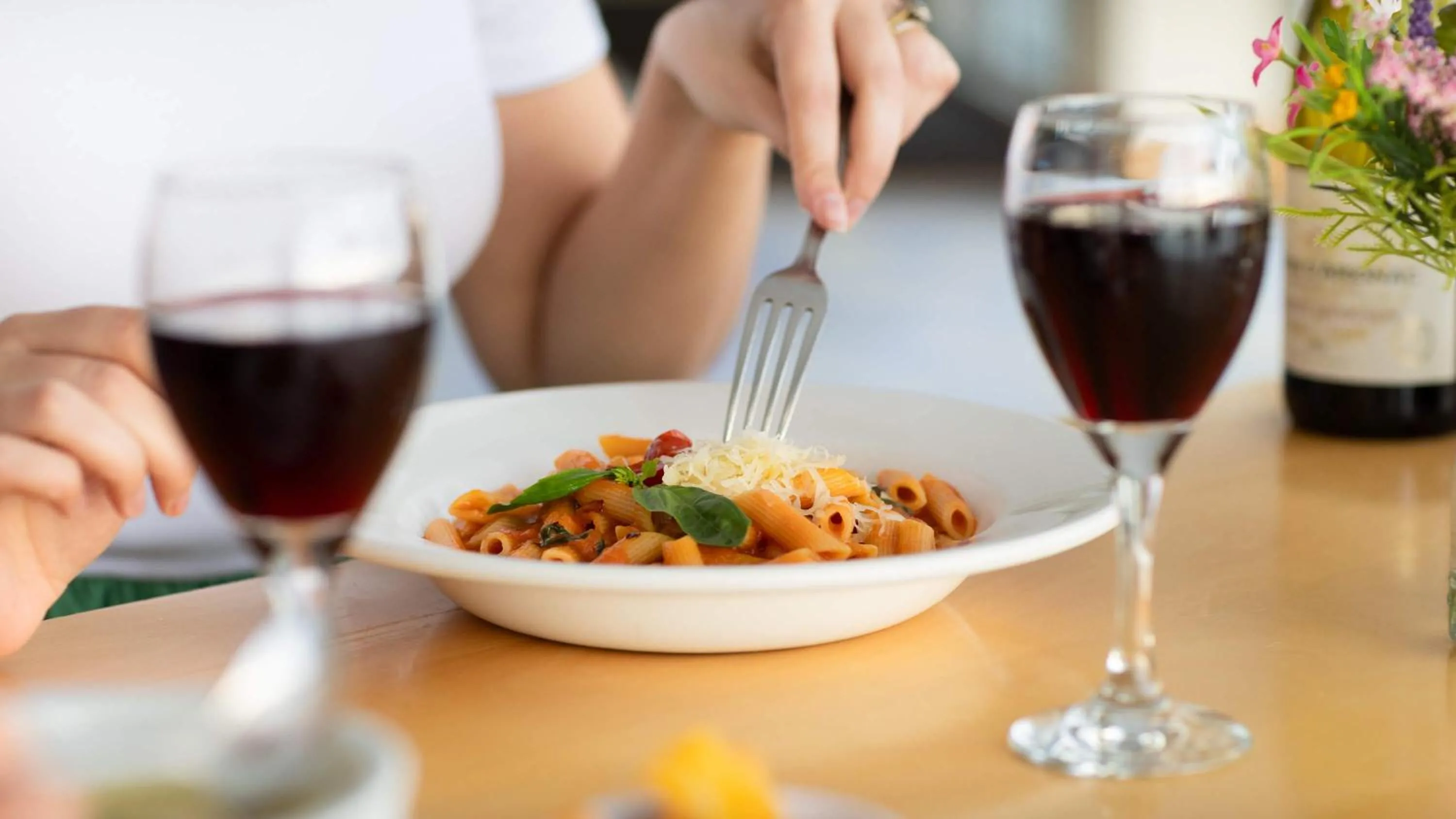 Restaurant/places to eat in Biarritz Hotel