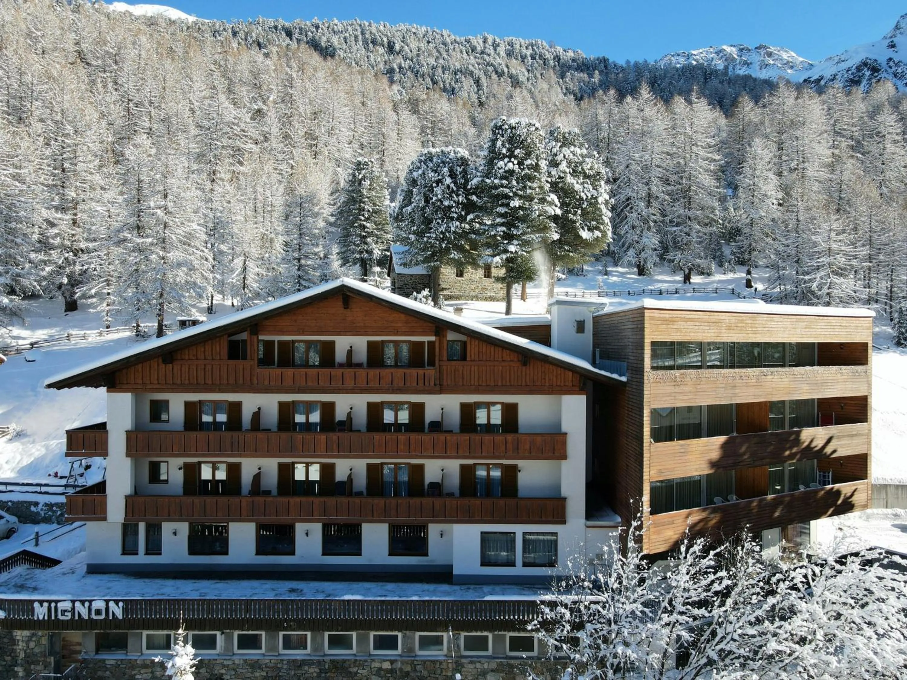 Property building in Hotel Mignon