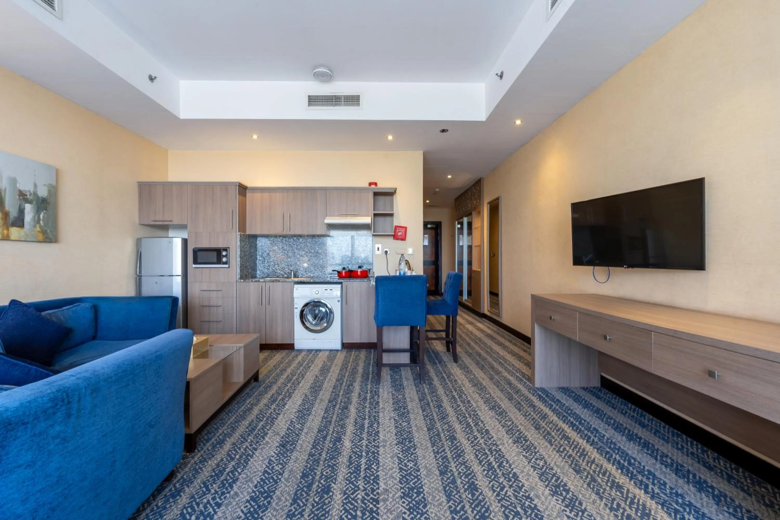 Kitchen or kitchenette in The CASTLE PREMIUM HOTEL