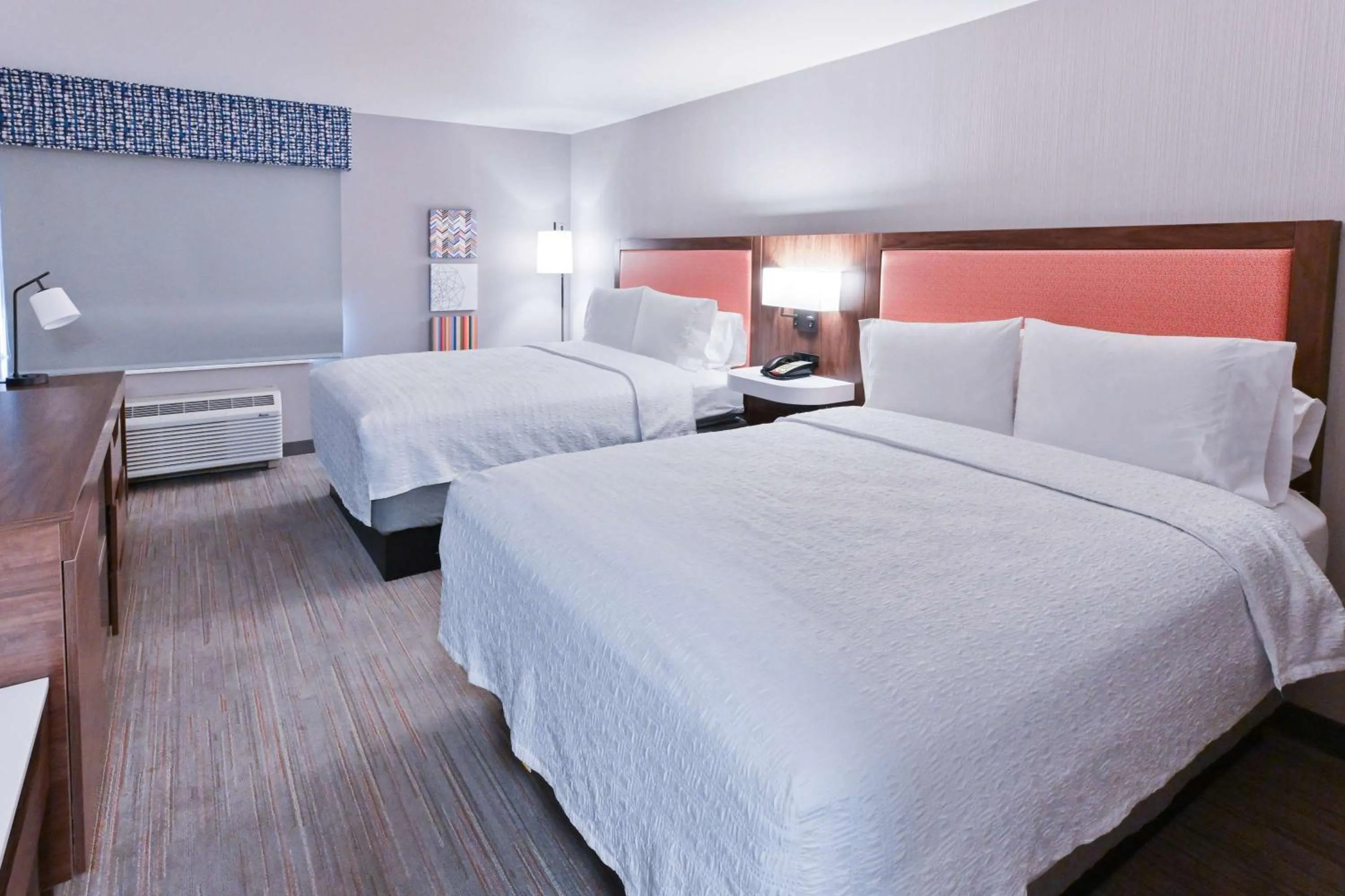 Bed in Hampton Inn Fremont