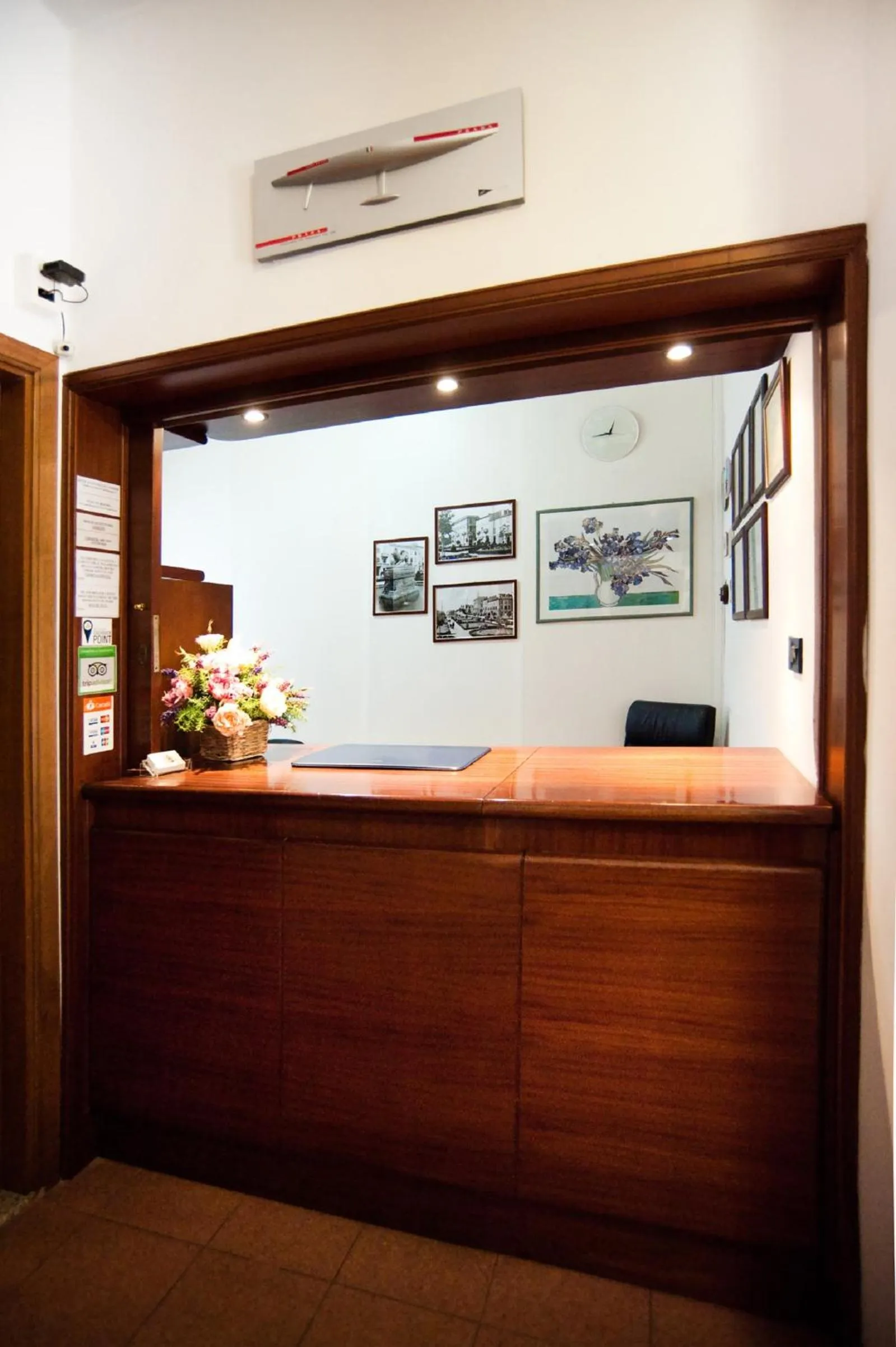 Lobby or reception in Hotel La Toscana