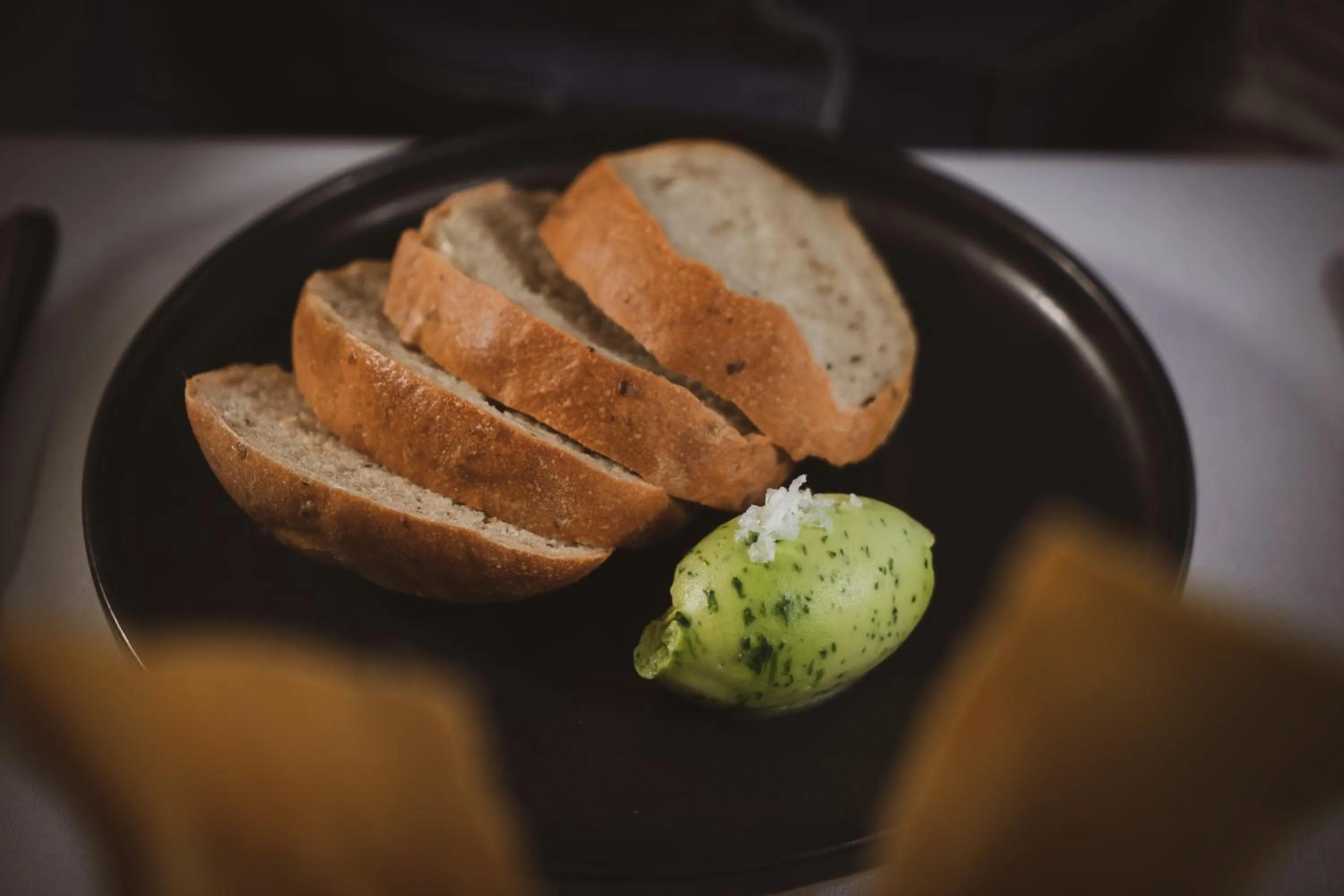 Restaurant/places to eat in Briery Wood Hotel