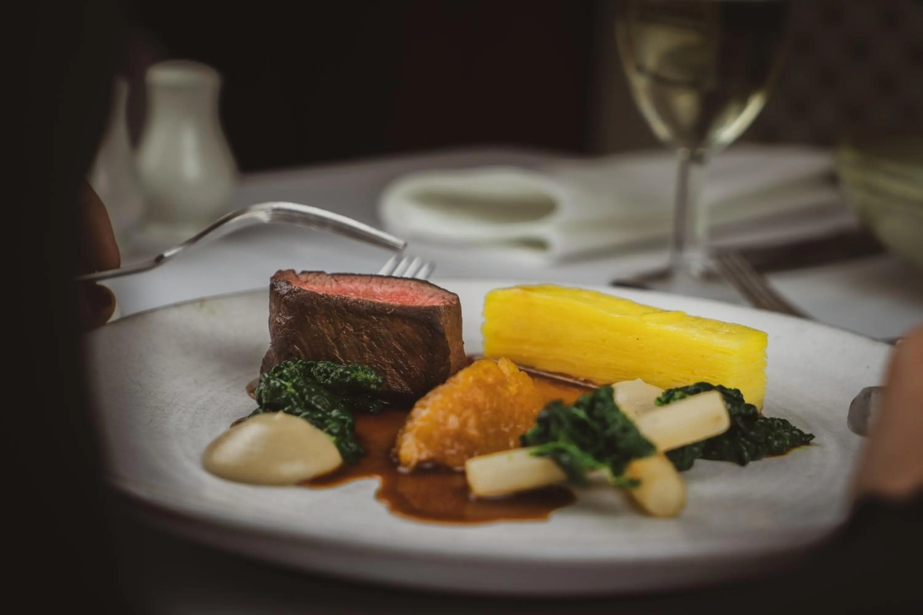 Restaurant/places to eat in Briery Wood Hotel