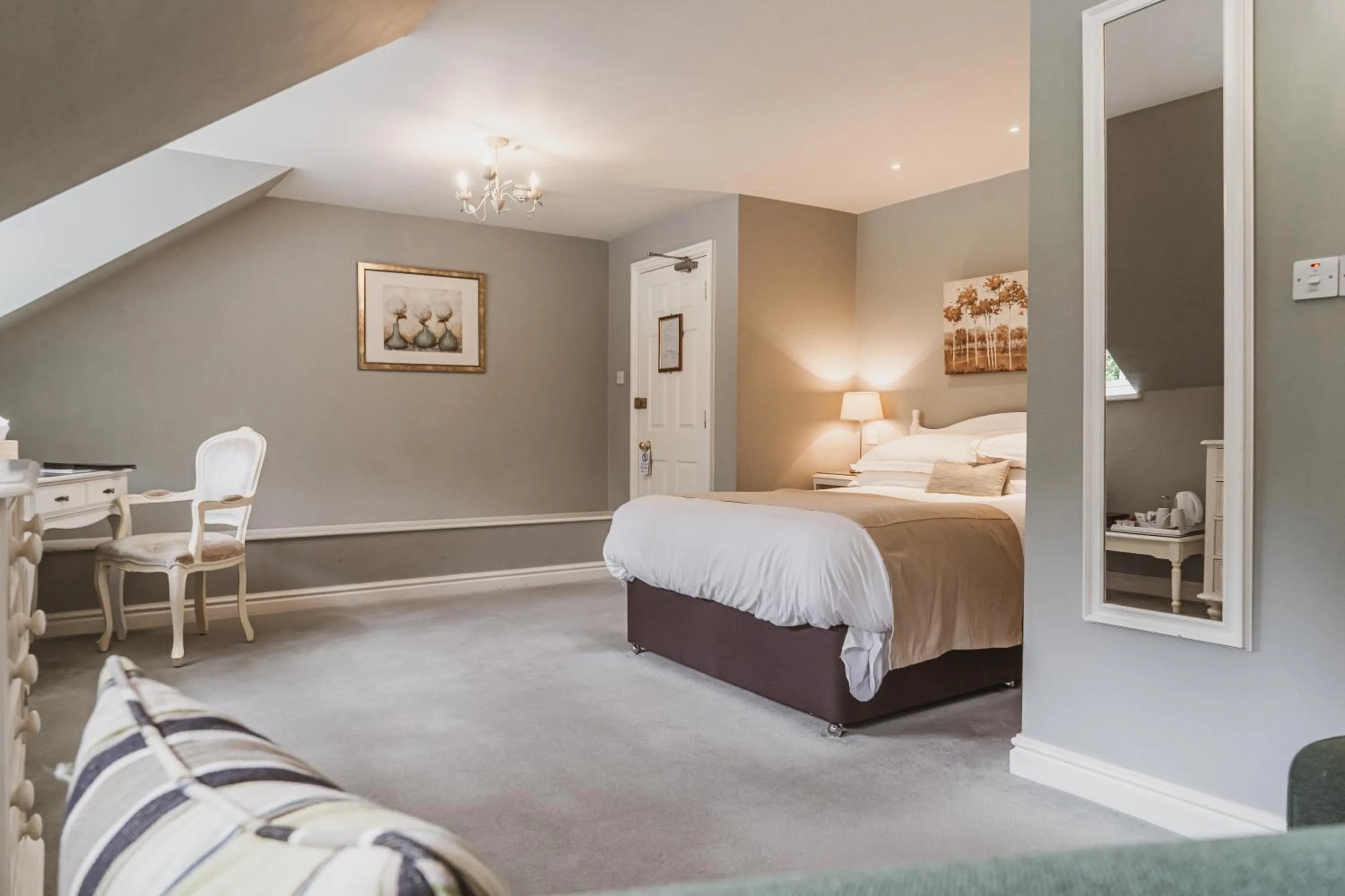 Bed in Briery Wood Hotel