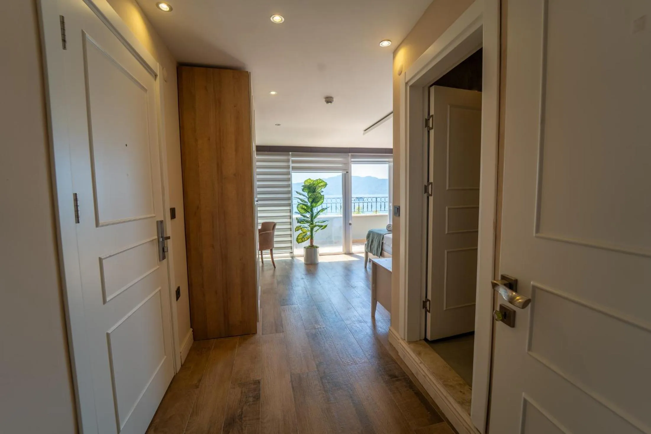 Aurasia Sea Side Hotel