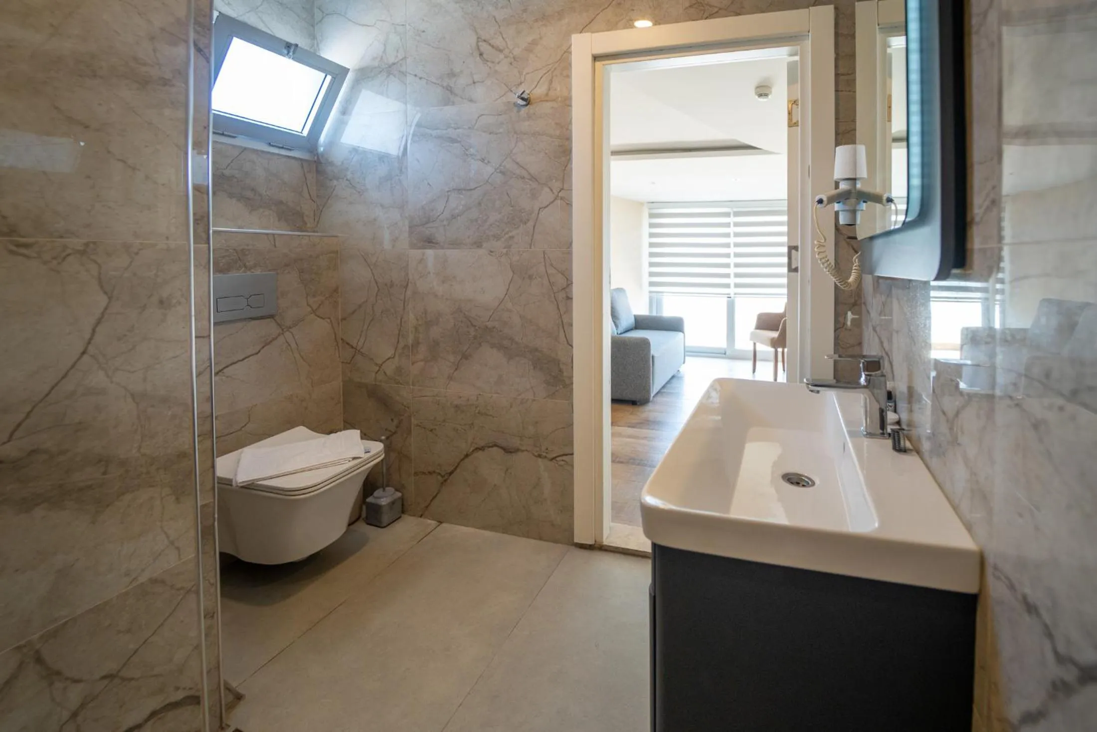 Aurasia Sea Side Hotel