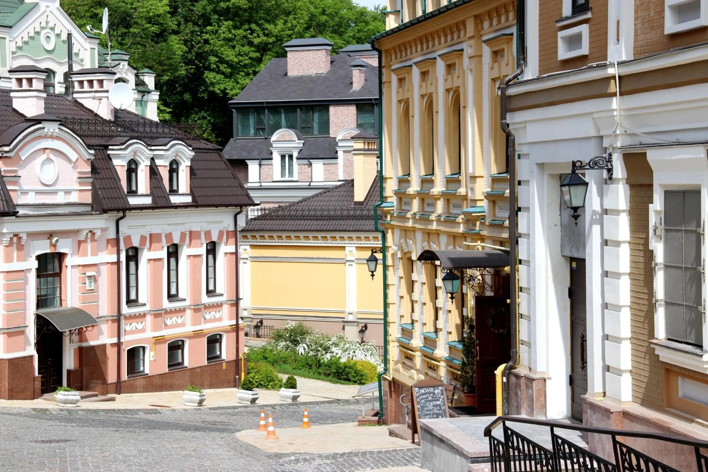 Property building in Gonchar Hotel