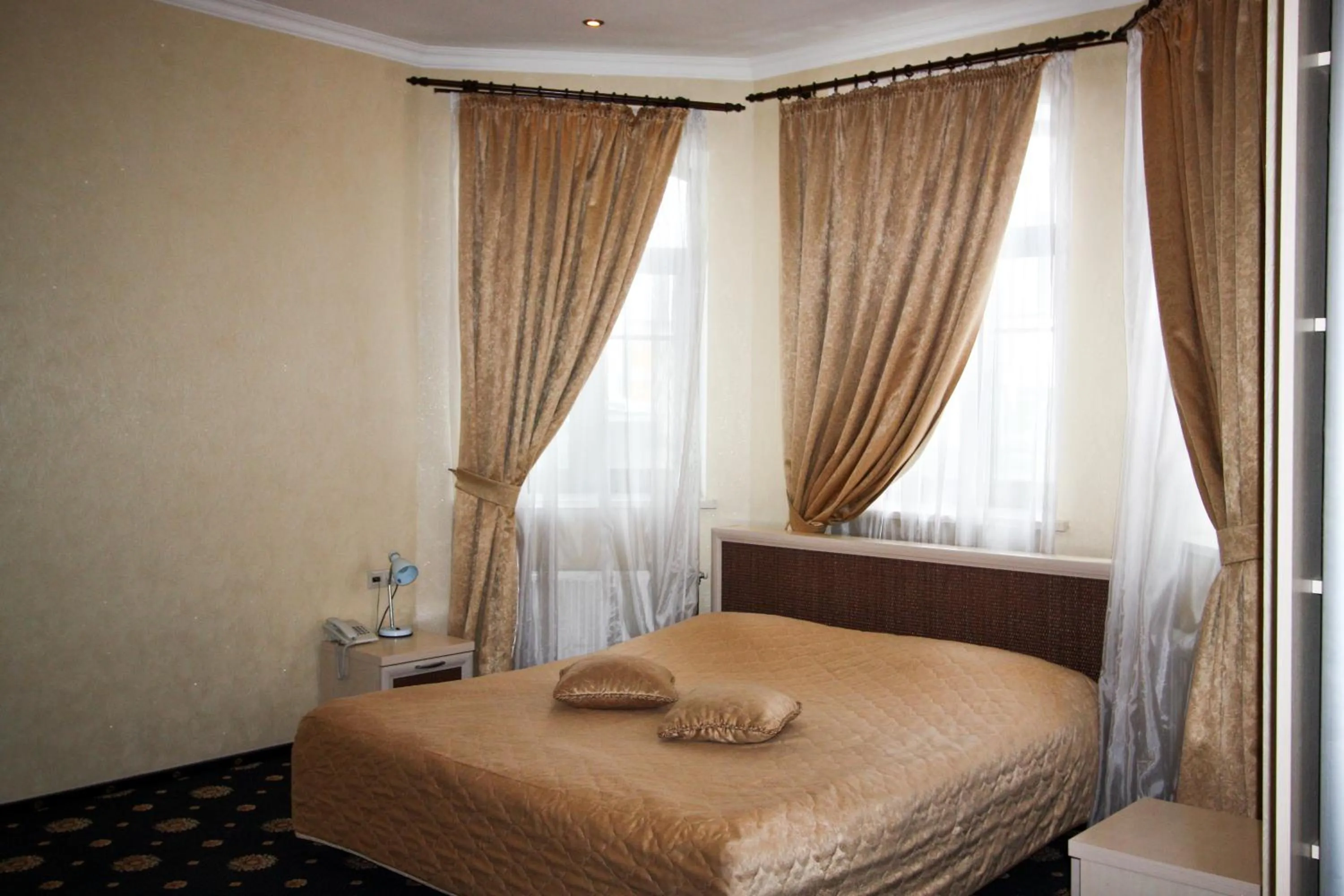 Property building, Bed in Gonchar Hotel