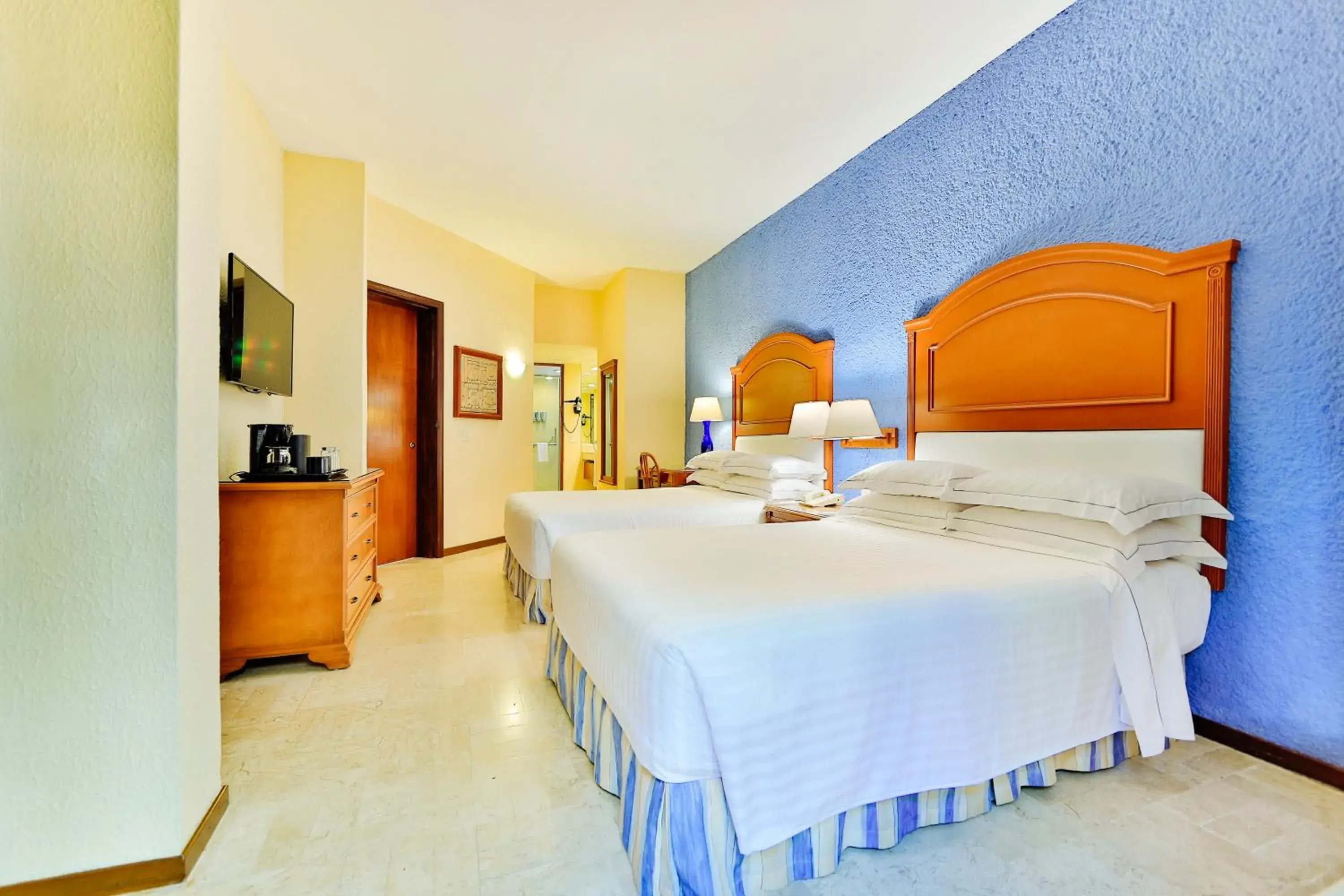 Family Ocean Front Premium Level in Occidental Tucancún - All Inclusive Family Ocean Front Premium Level in Occidental Tucancún - All Inclusive
