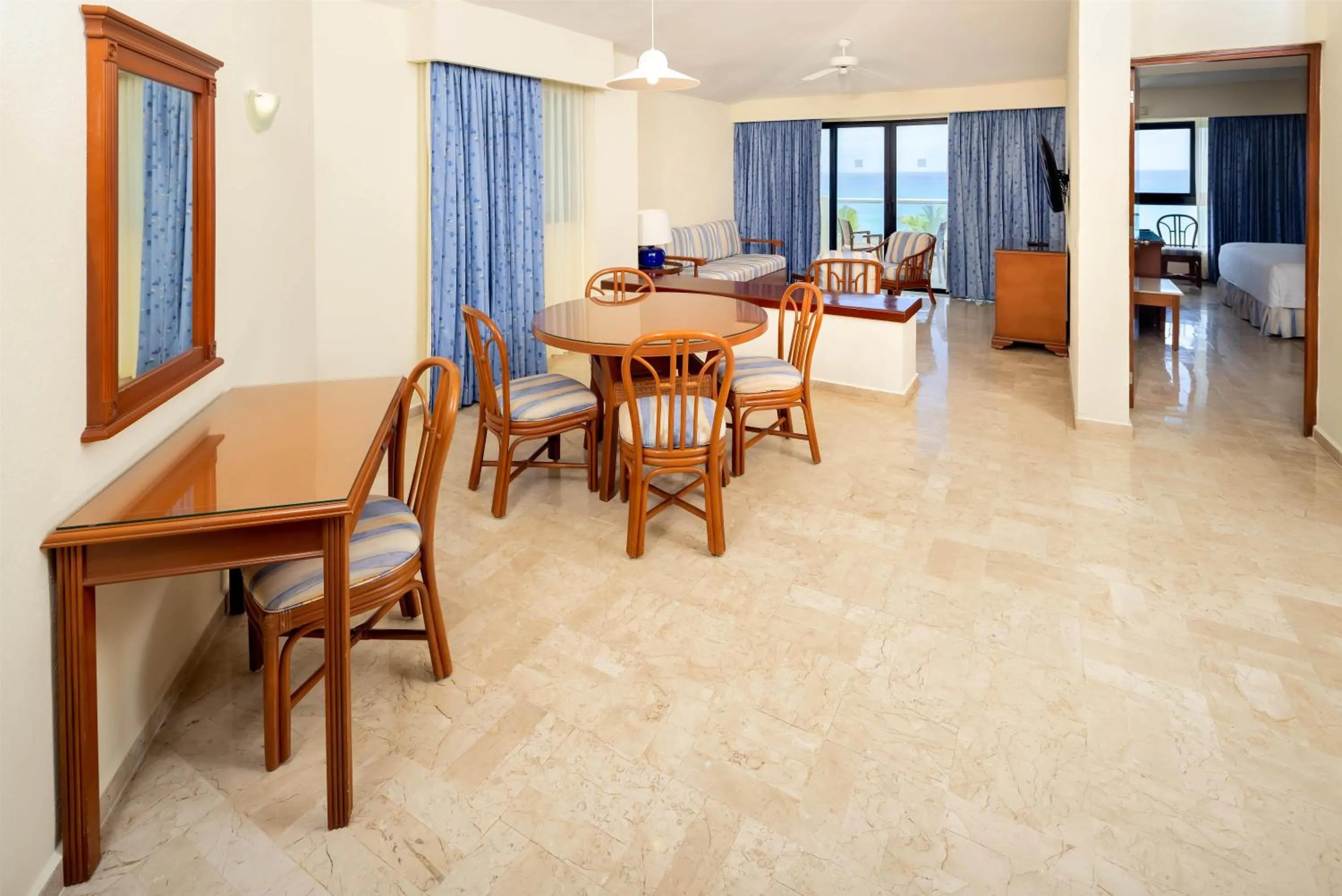 Photo of the whole room in Occidental Tucancún - All Inclusive